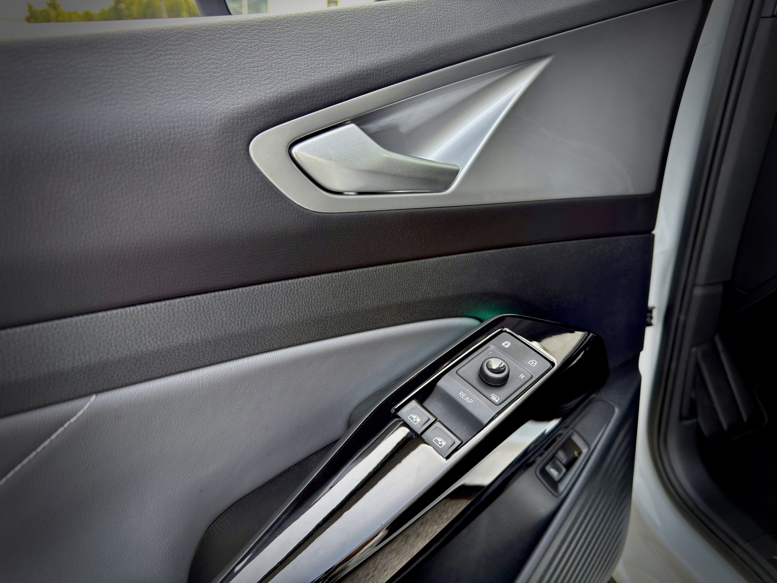 Volkswagen ID.4 Pro S 2024-33