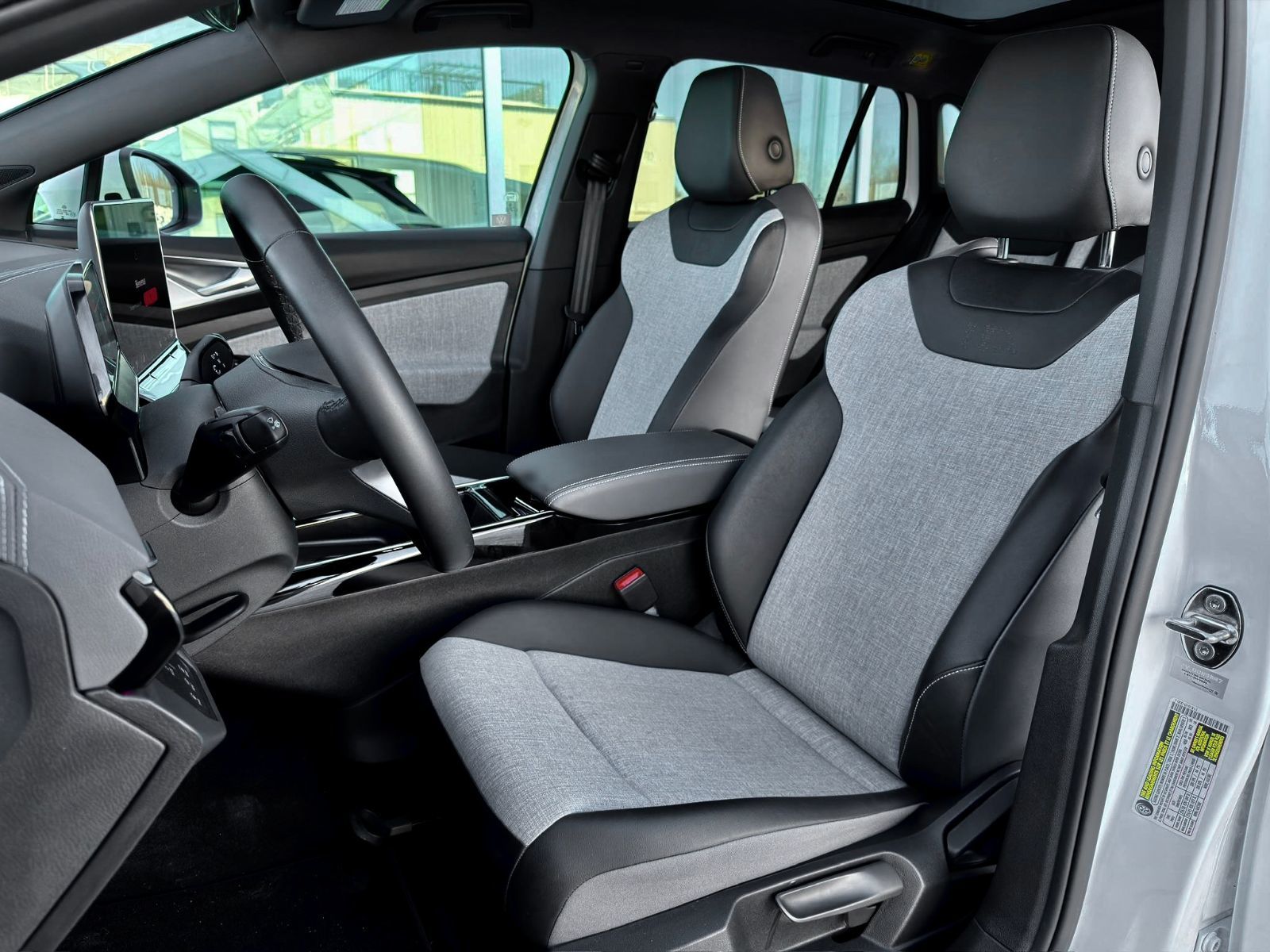 Volkswagen ID.4 Pro 2024-15