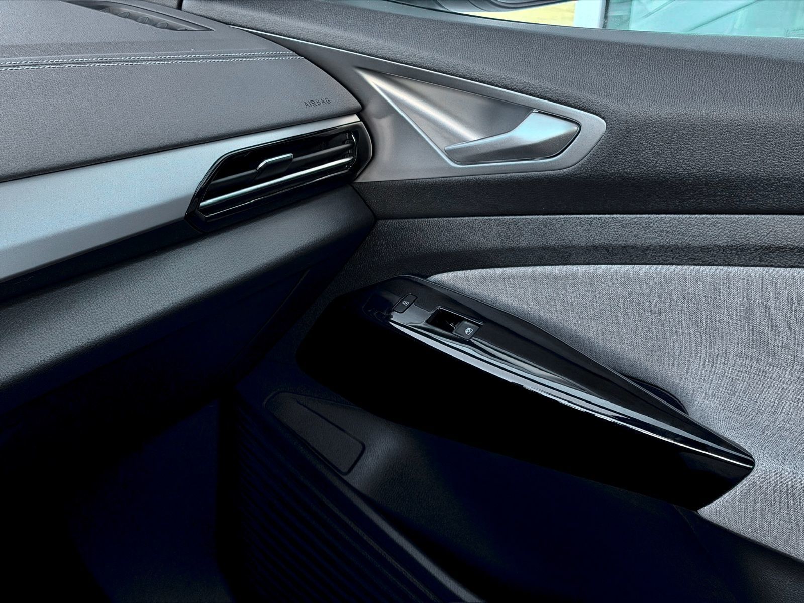 Volkswagen ID.4 Pro 2024-26