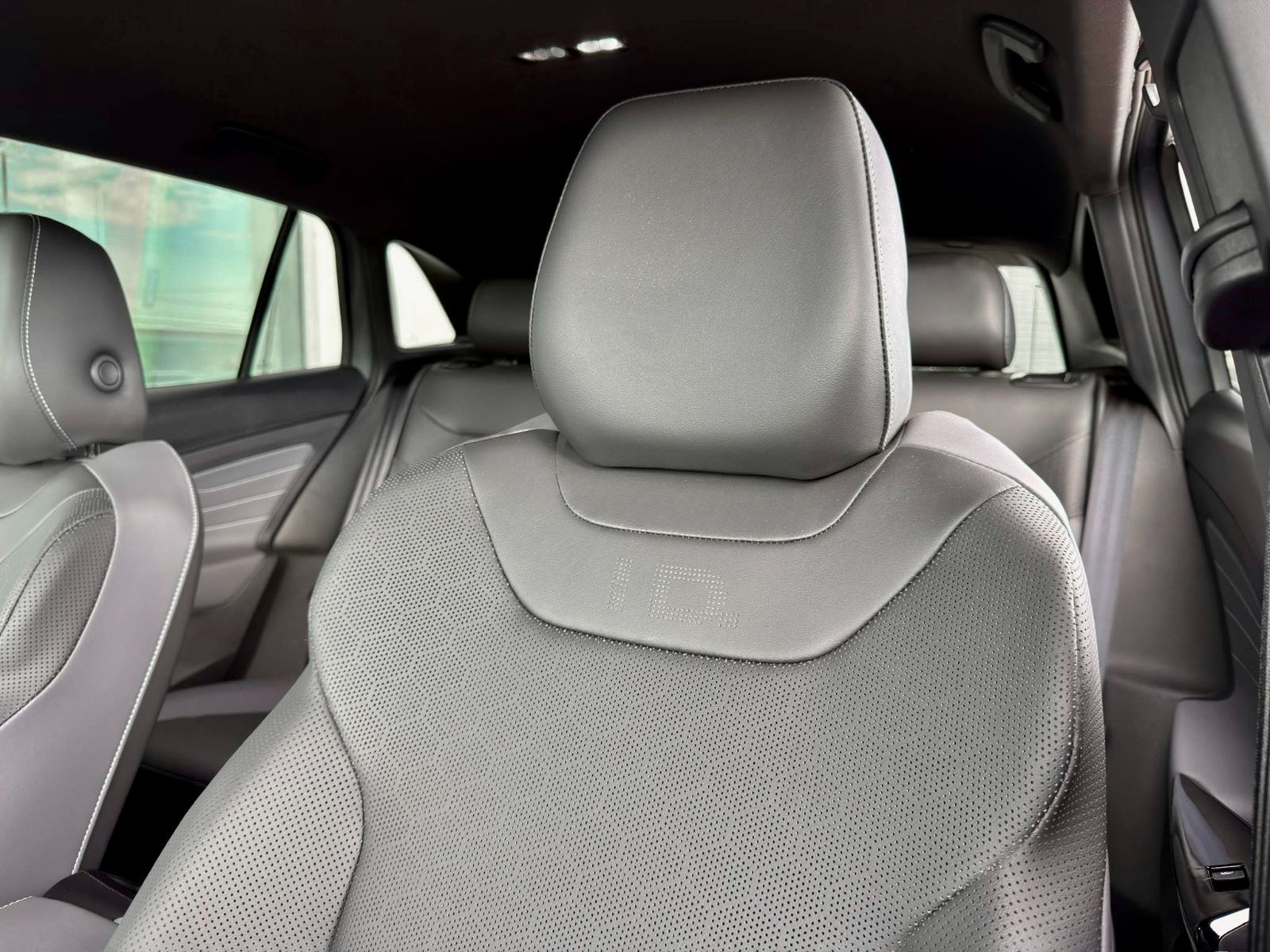 Volkswagen ID.4 Pro S 2025-18