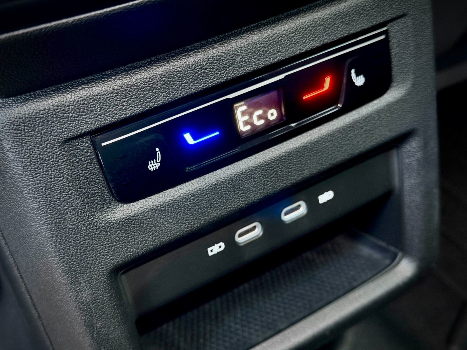 Volkswagen ID.4 Pro S 2025-23