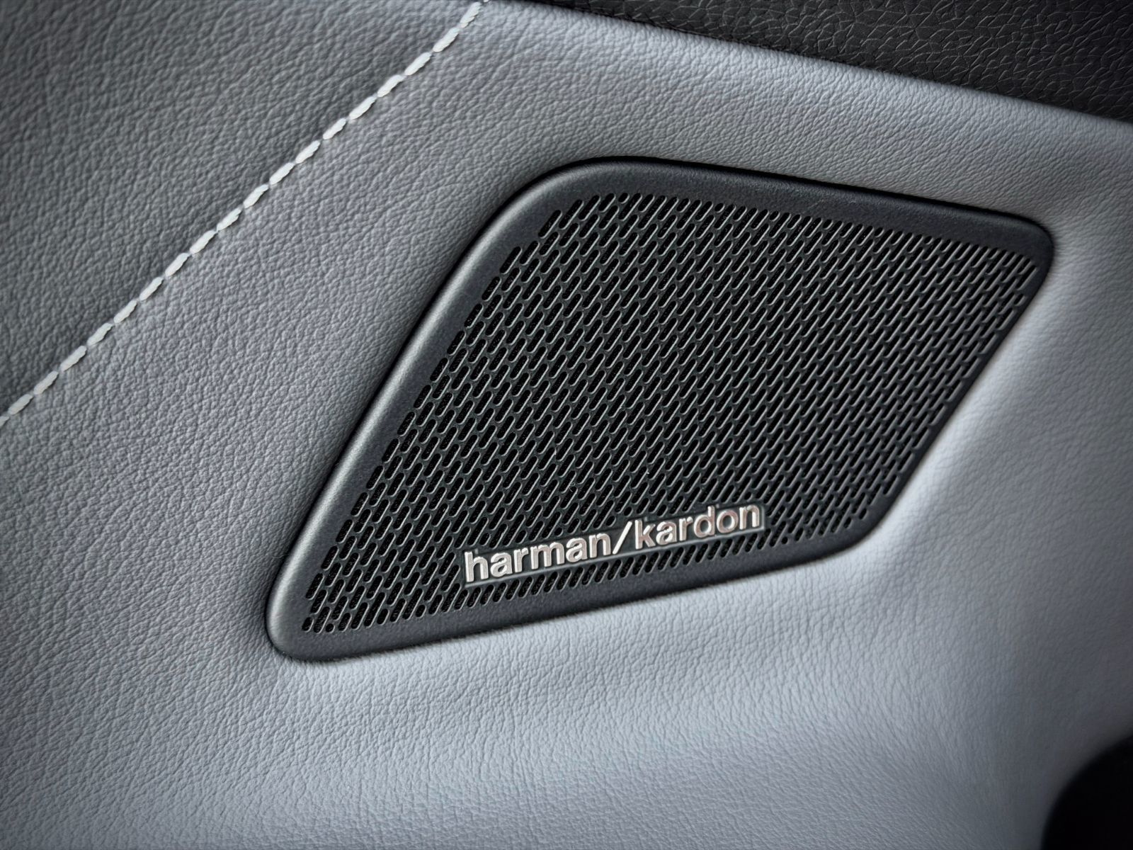 Volkswagen ID.4 Pro S 2025-28