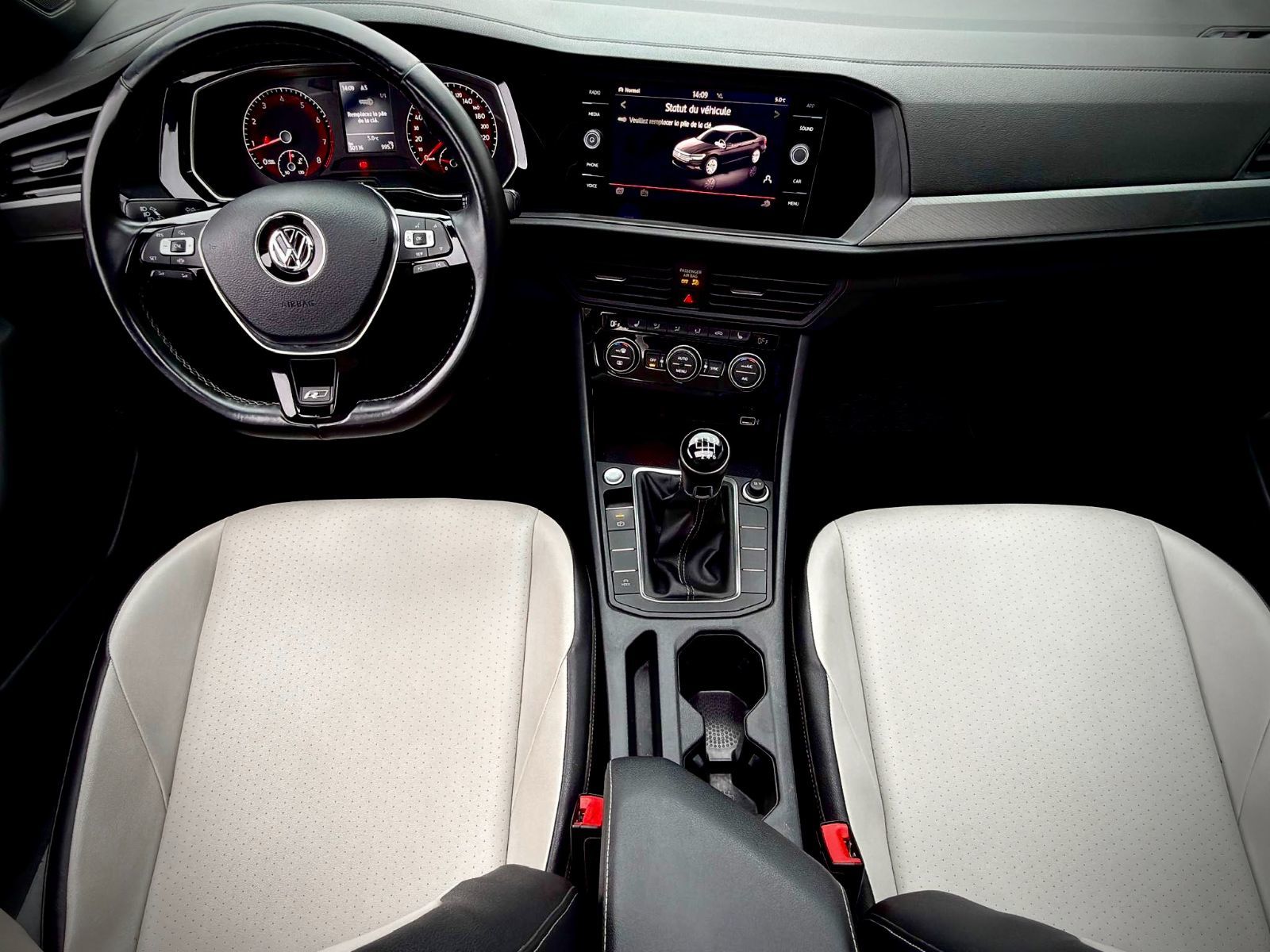 Volkswagen Jetta Highline 2019-24