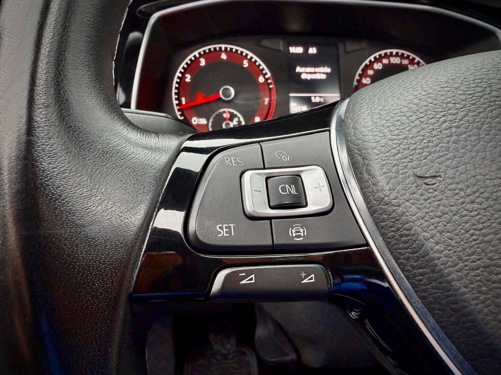 Volkswagen Jetta Highline 2019-25