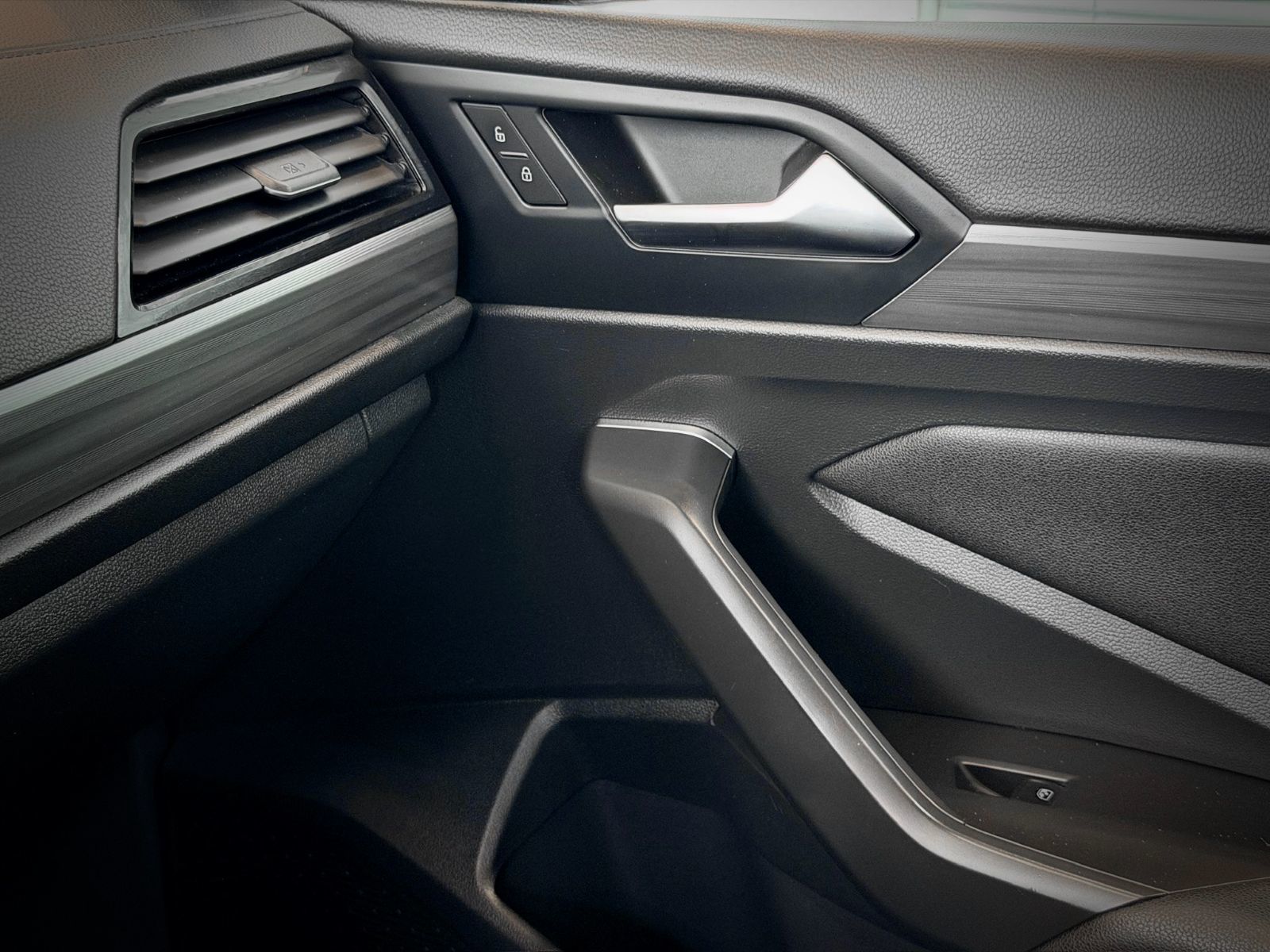 2019 Volkswagen Jetta Highline-28