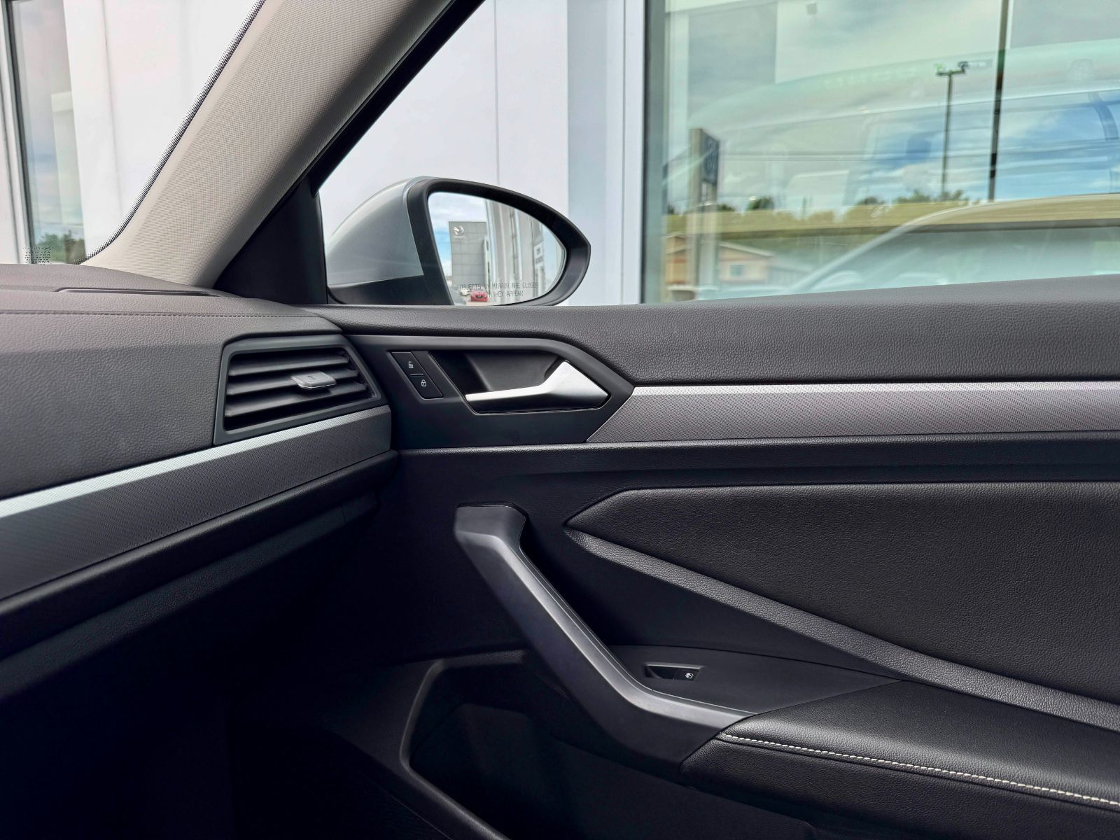 Volkswagen Jetta Trendline 2022-24