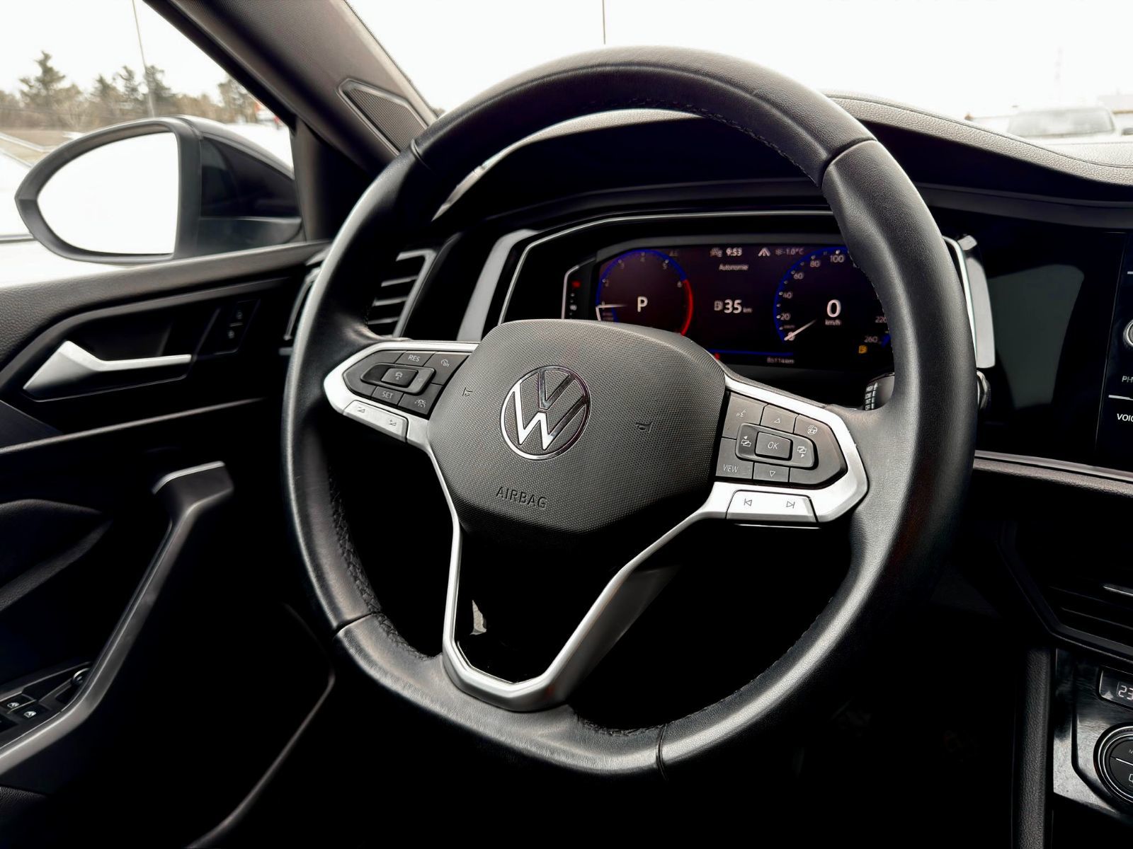 Volkswagen Jetta Comfortline 2022-24