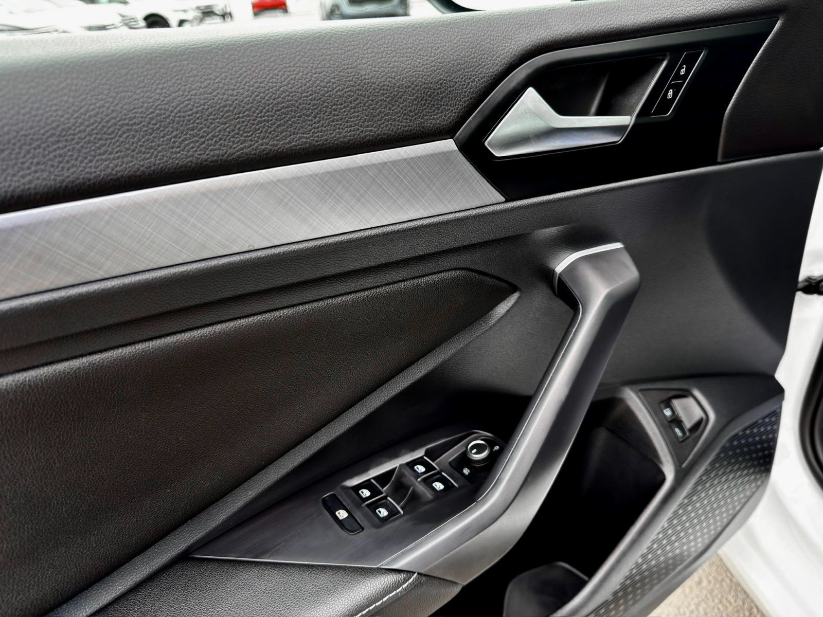 Volkswagen Jetta Comfortline 2022-33