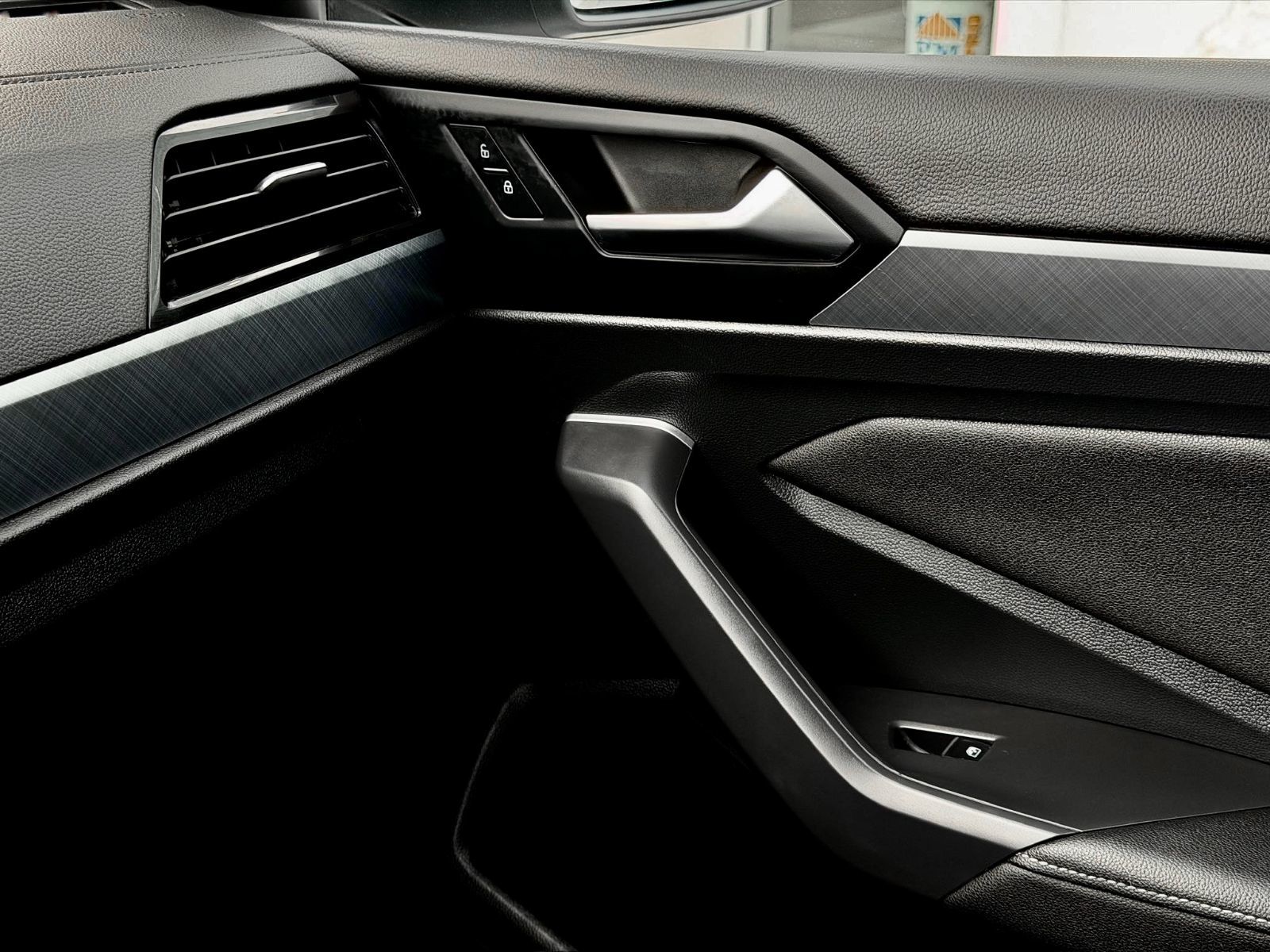 Volkswagen Jetta Comfortline 2022-32