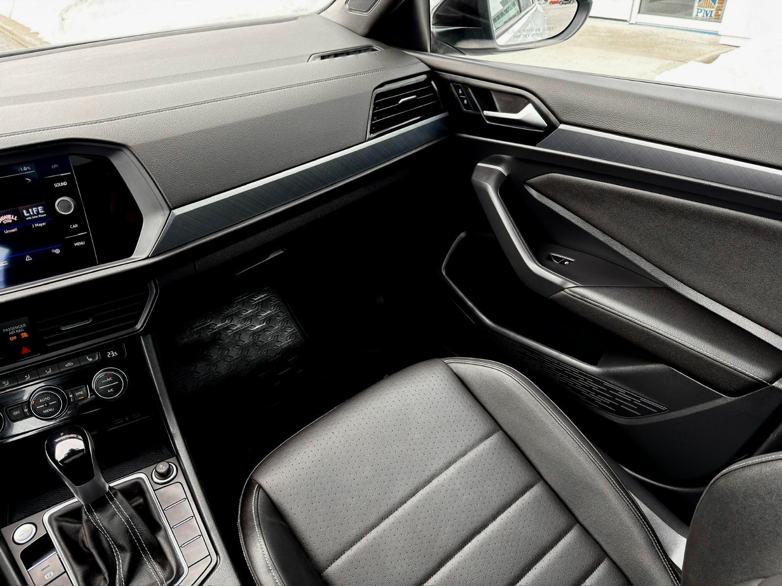 Volkswagen Jetta Comfortline 2022-23