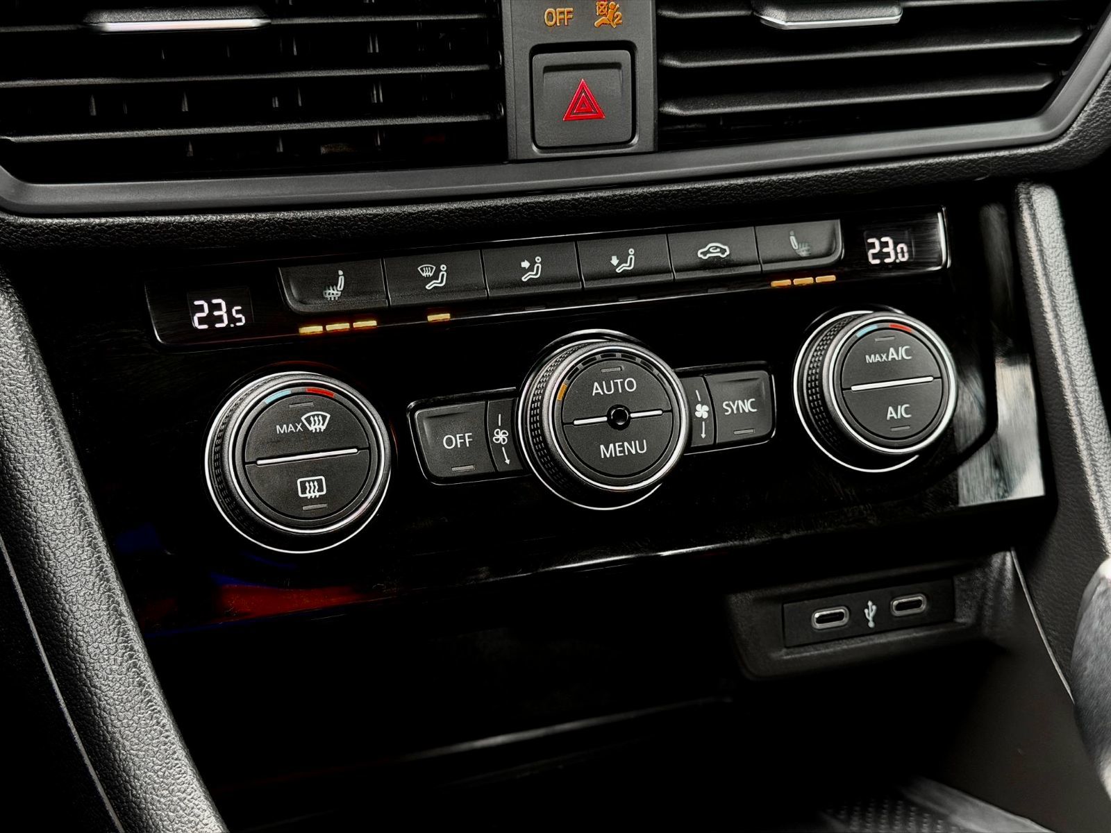 Volkswagen Jetta Comfortline 2022-31