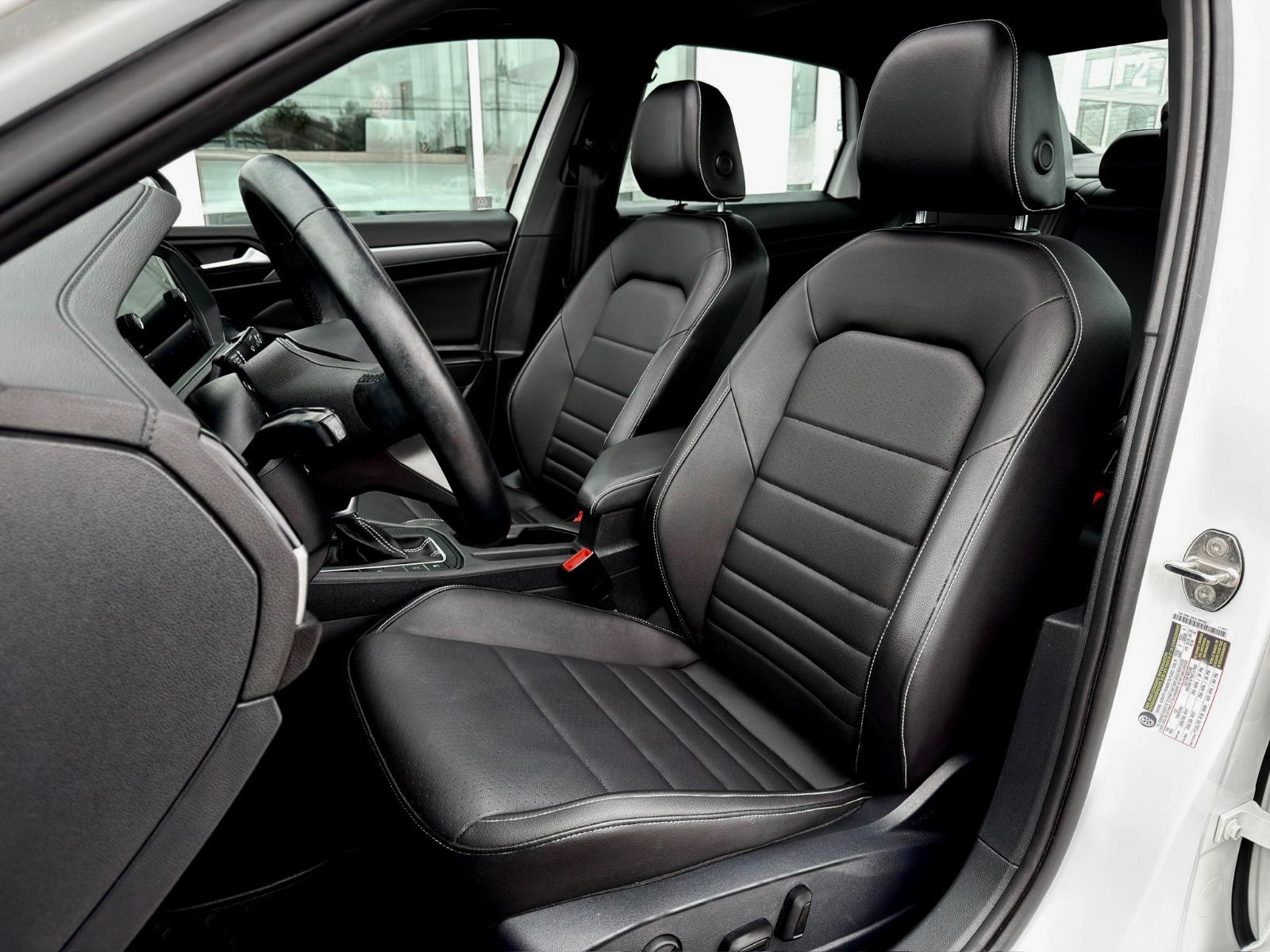 Volkswagen Jetta Comfortline 2022-18