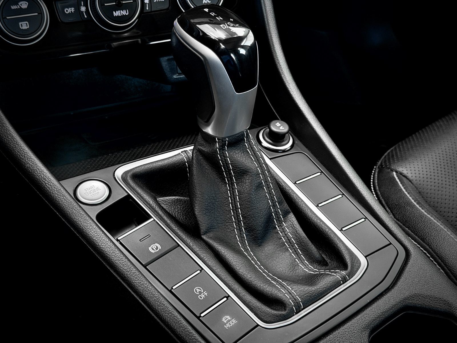 2022 Volkswagen Jetta Highline-33