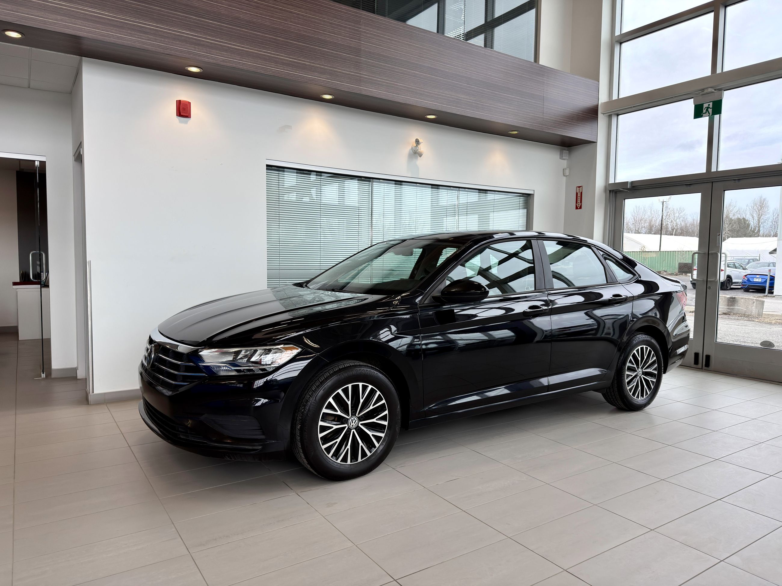 Volkswagen Jetta Comfortline 2025-32