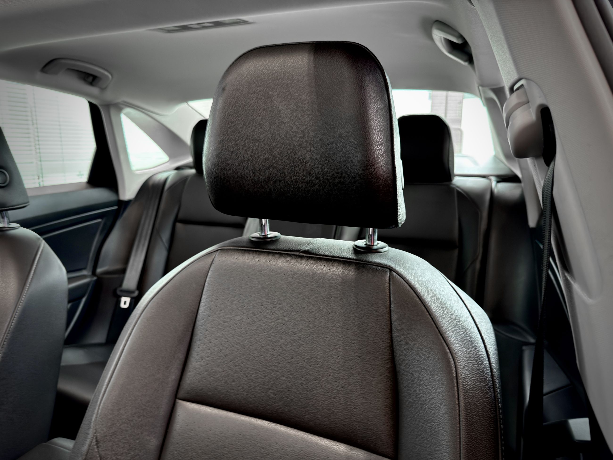 Volkswagen Jetta Comfortline 2025-18