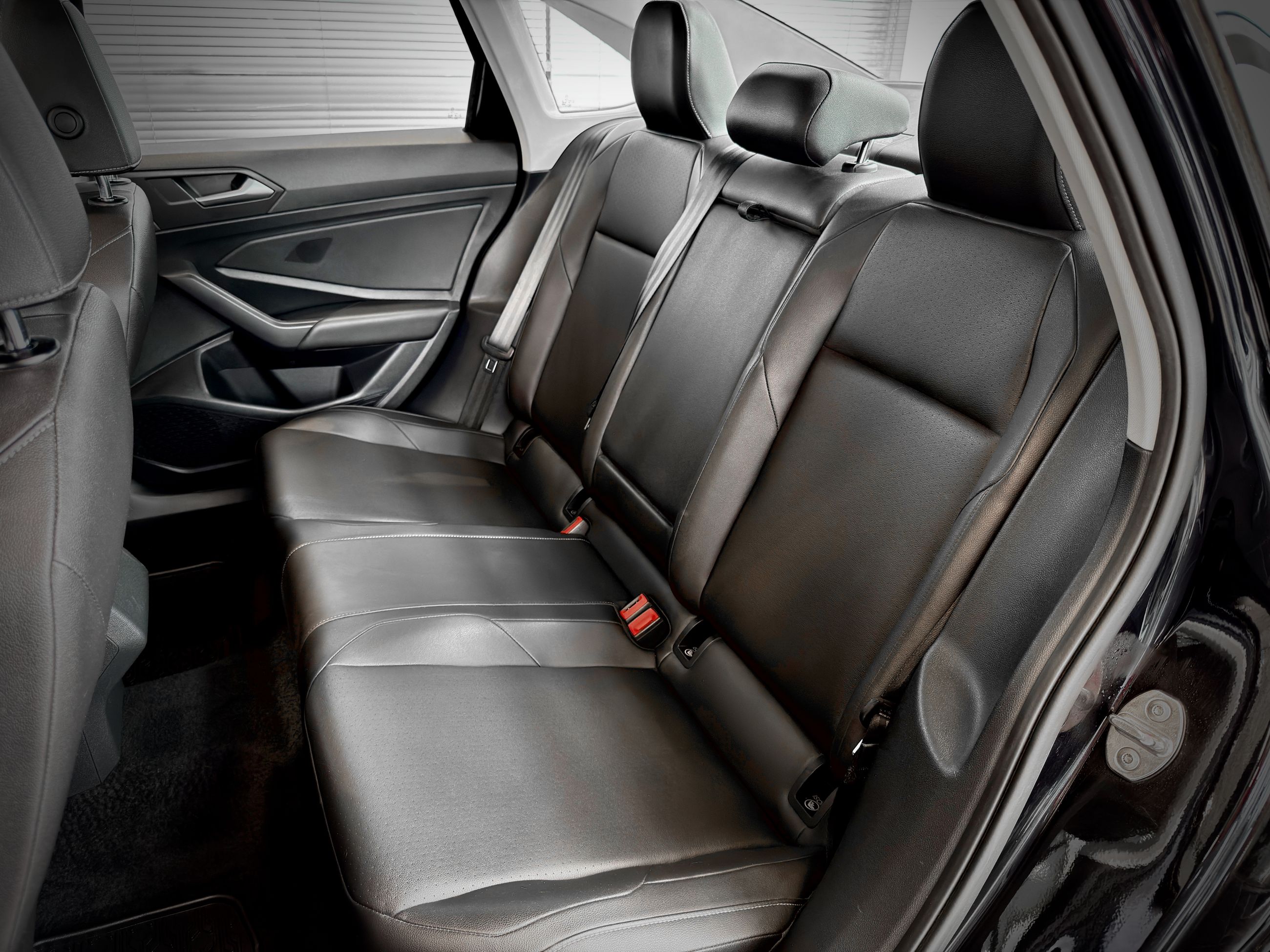 Volkswagen Jetta Comfortline 2025-17