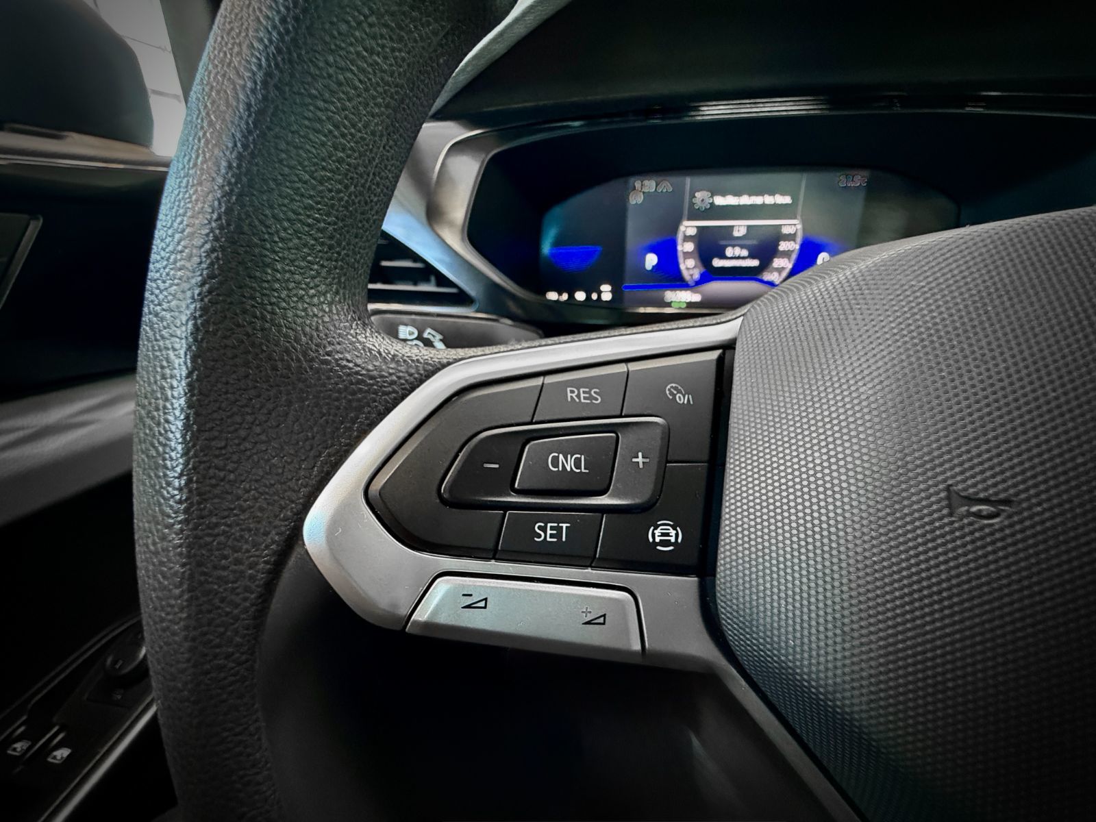 2022 Volkswagen Taos Trendline-25