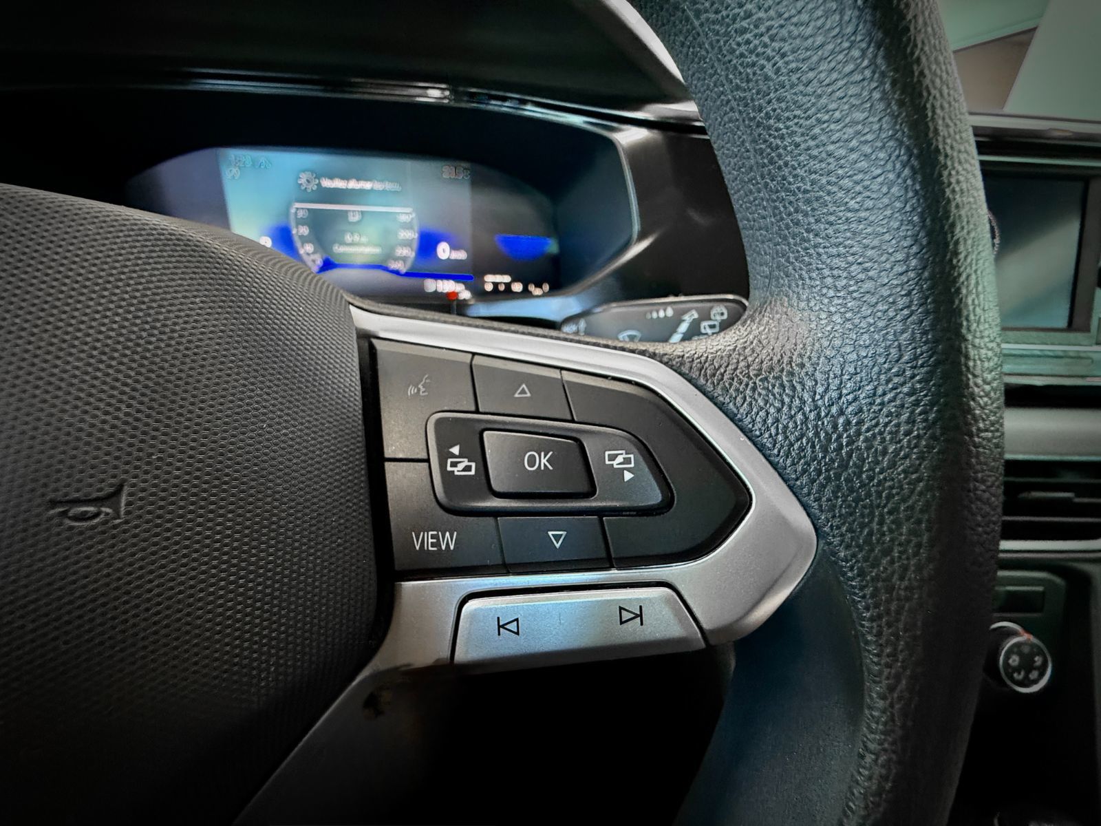 2022 Volkswagen Taos Trendline-26