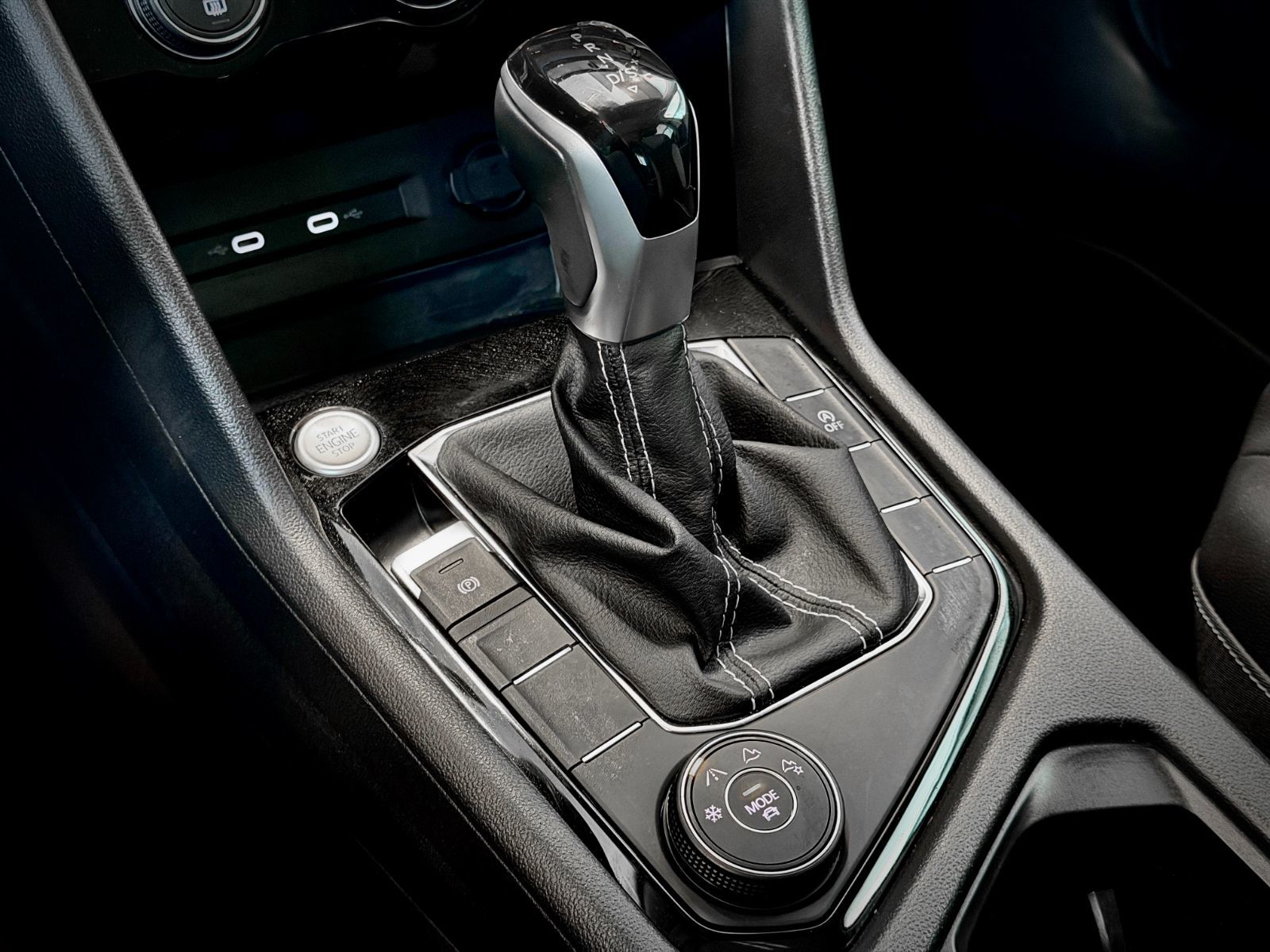 Volkswagen Taos Highline 2023-29