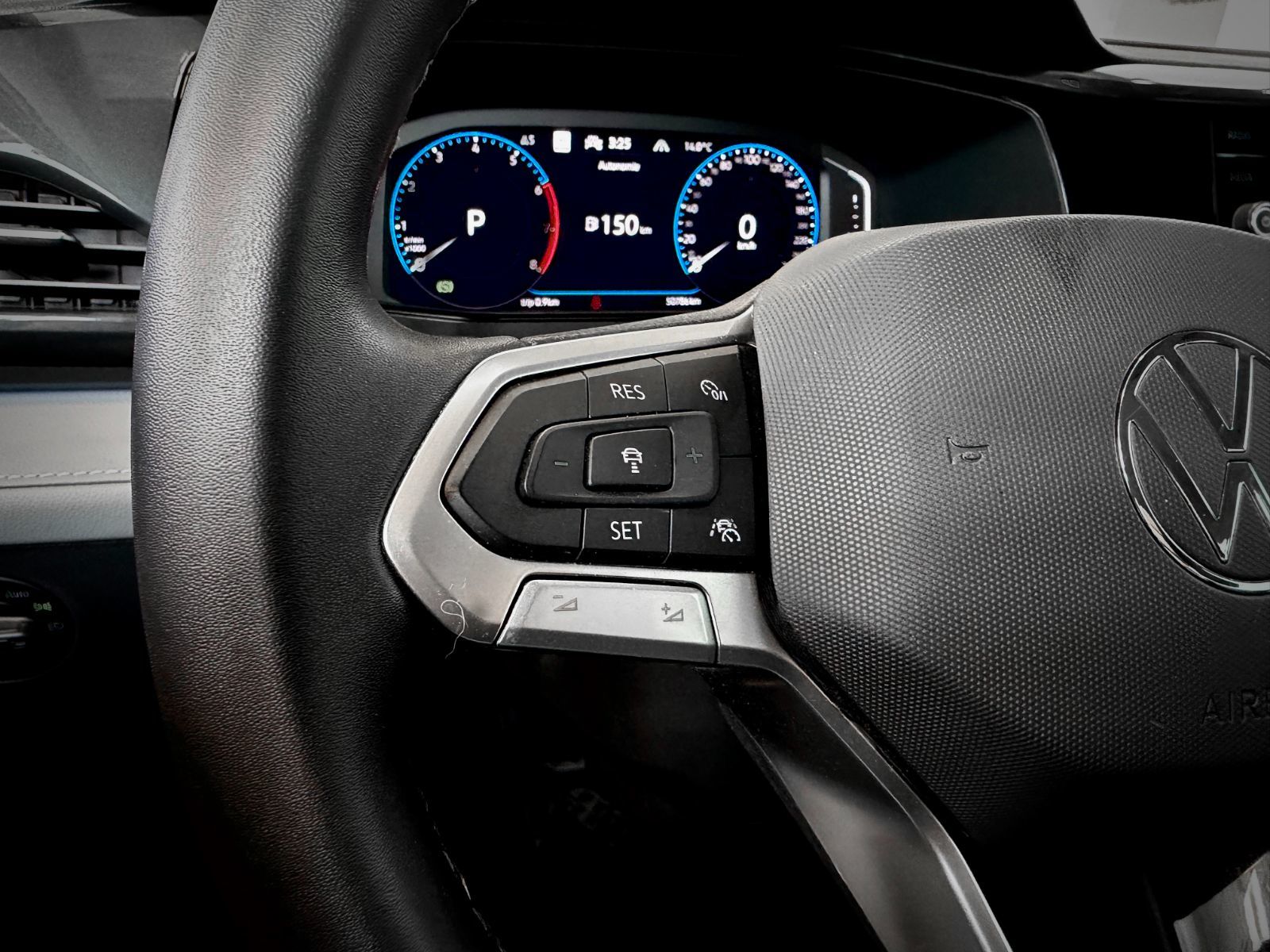 Volkswagen Taos Highline 2023-23