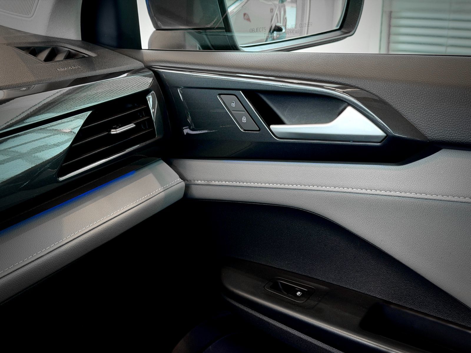 Volkswagen Taos Highline 2023-33
