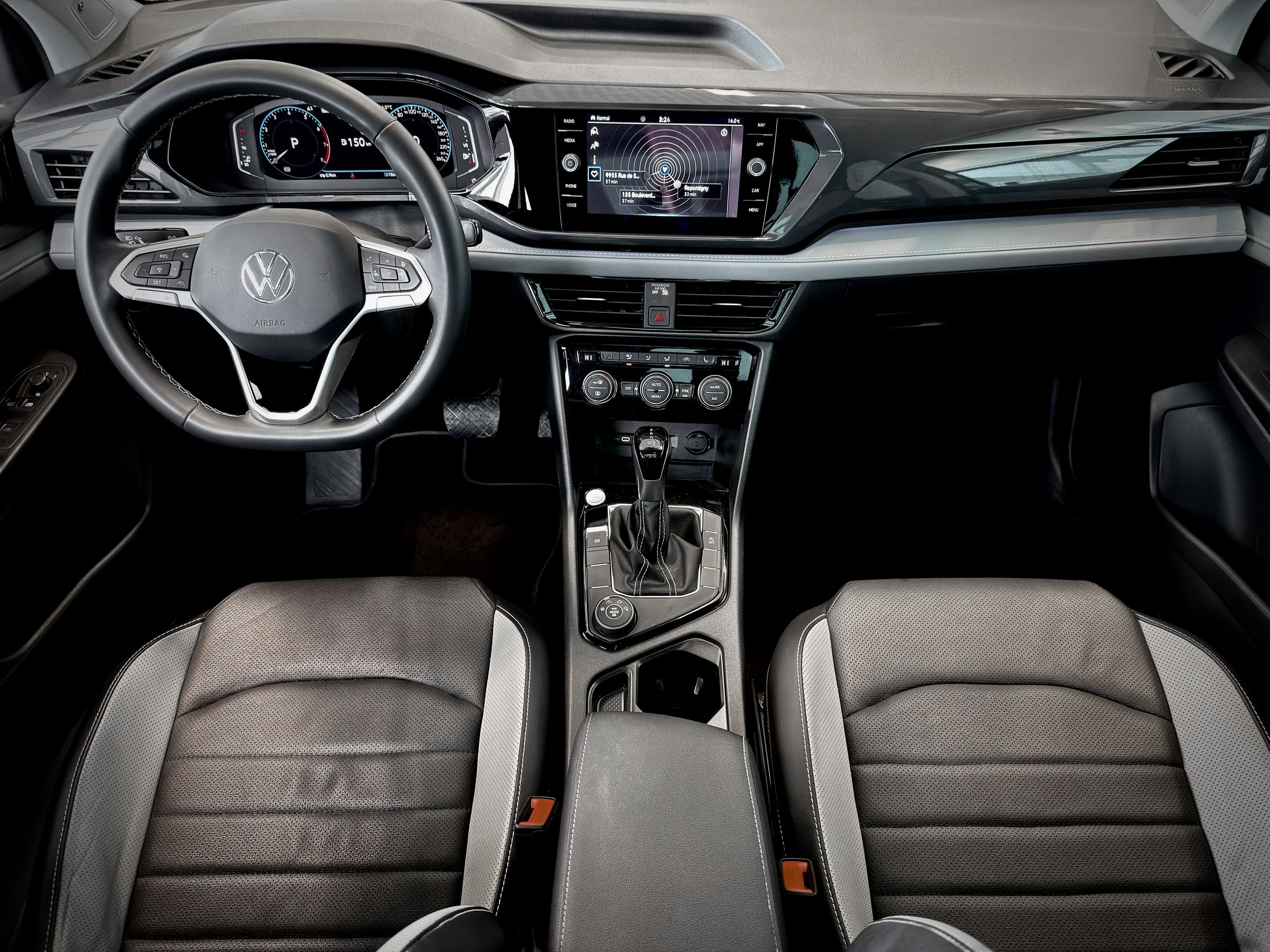 Volkswagen Taos Highline 2023-20