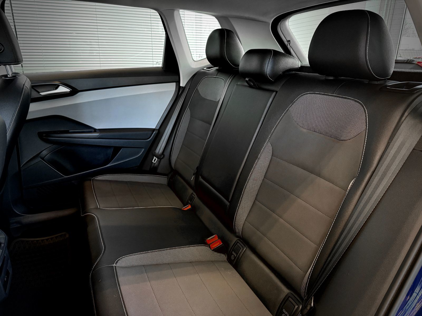 2023 Volkswagen Taos Comfortline-18