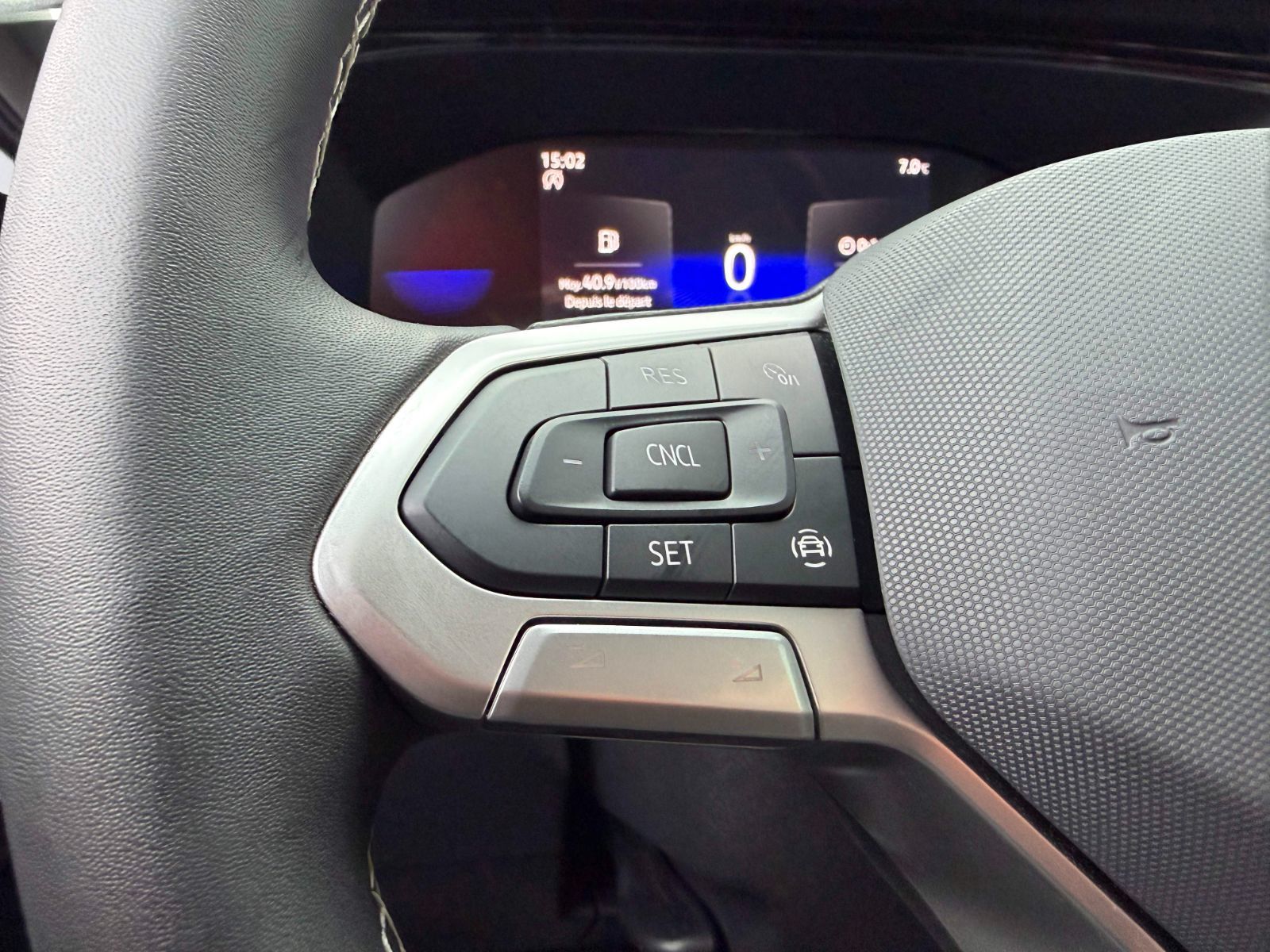 Volkswagen Taos Trendline 2024-20