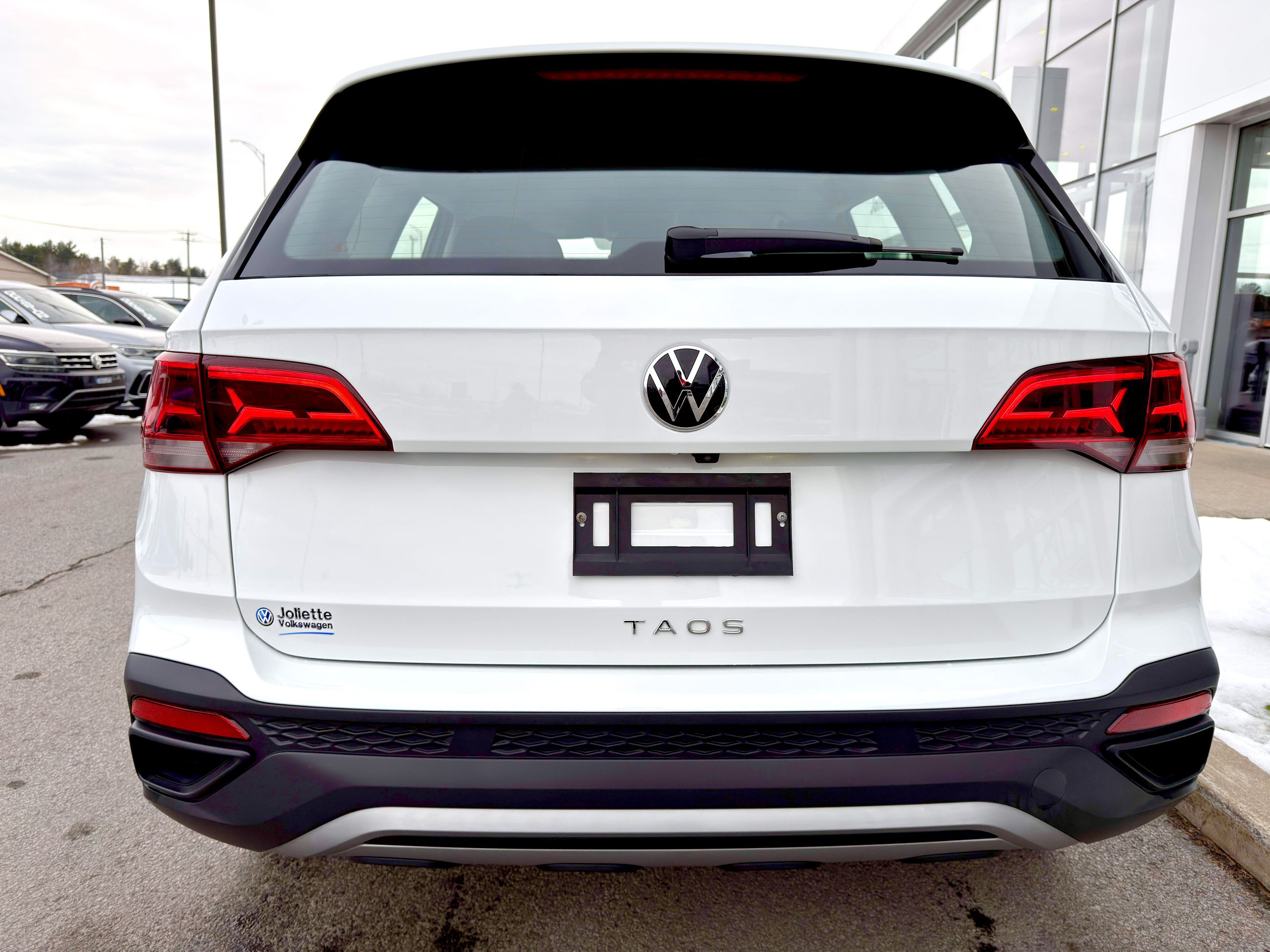Volkswagen Taos Trendline 2024-6