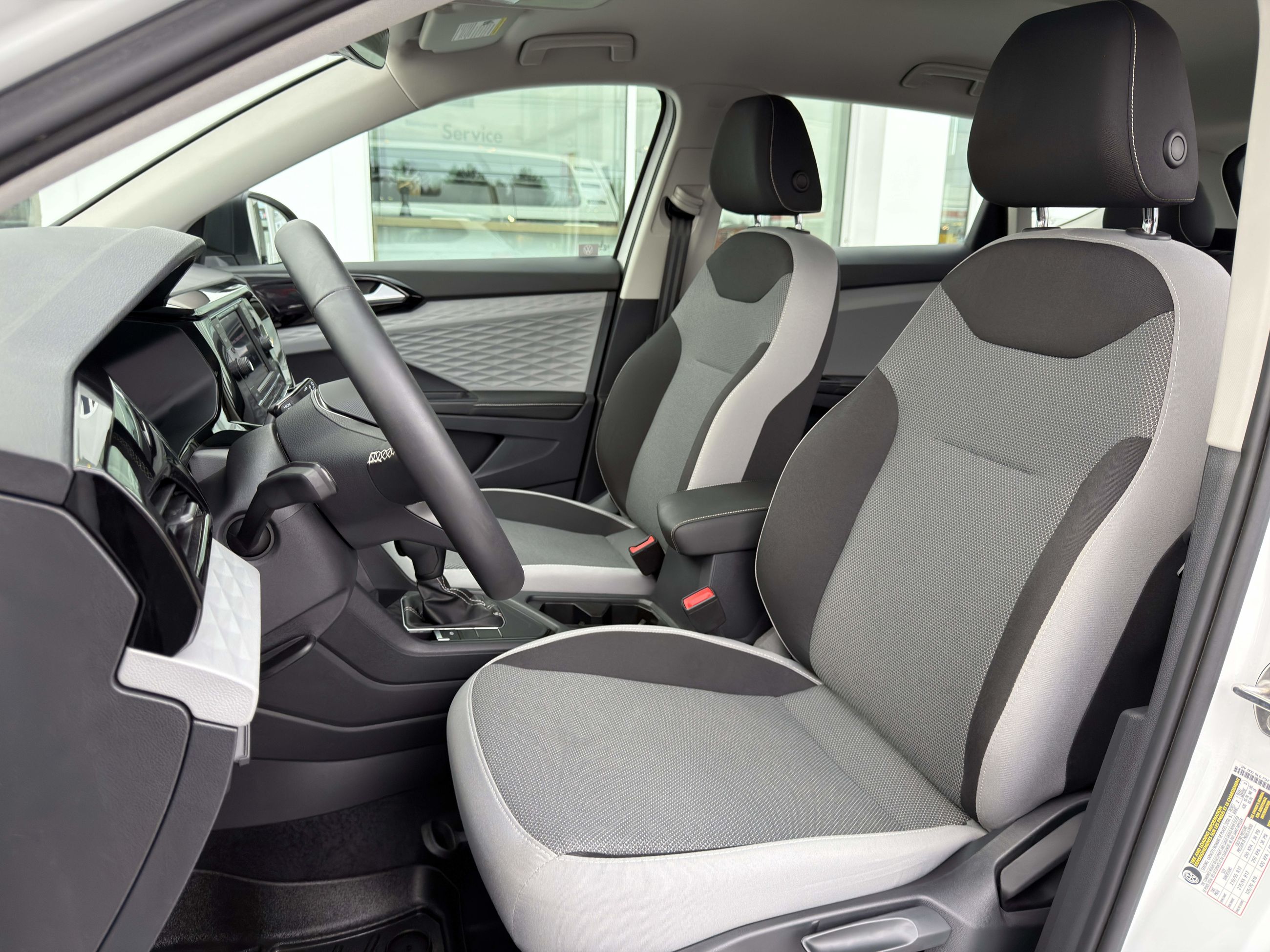 Volkswagen Taos Trendline 2024-13