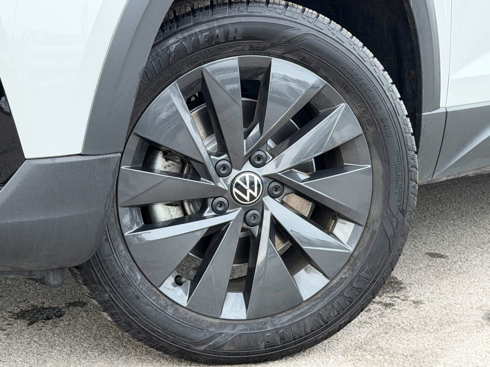 Volkswagen Taos Trendline 2024-12