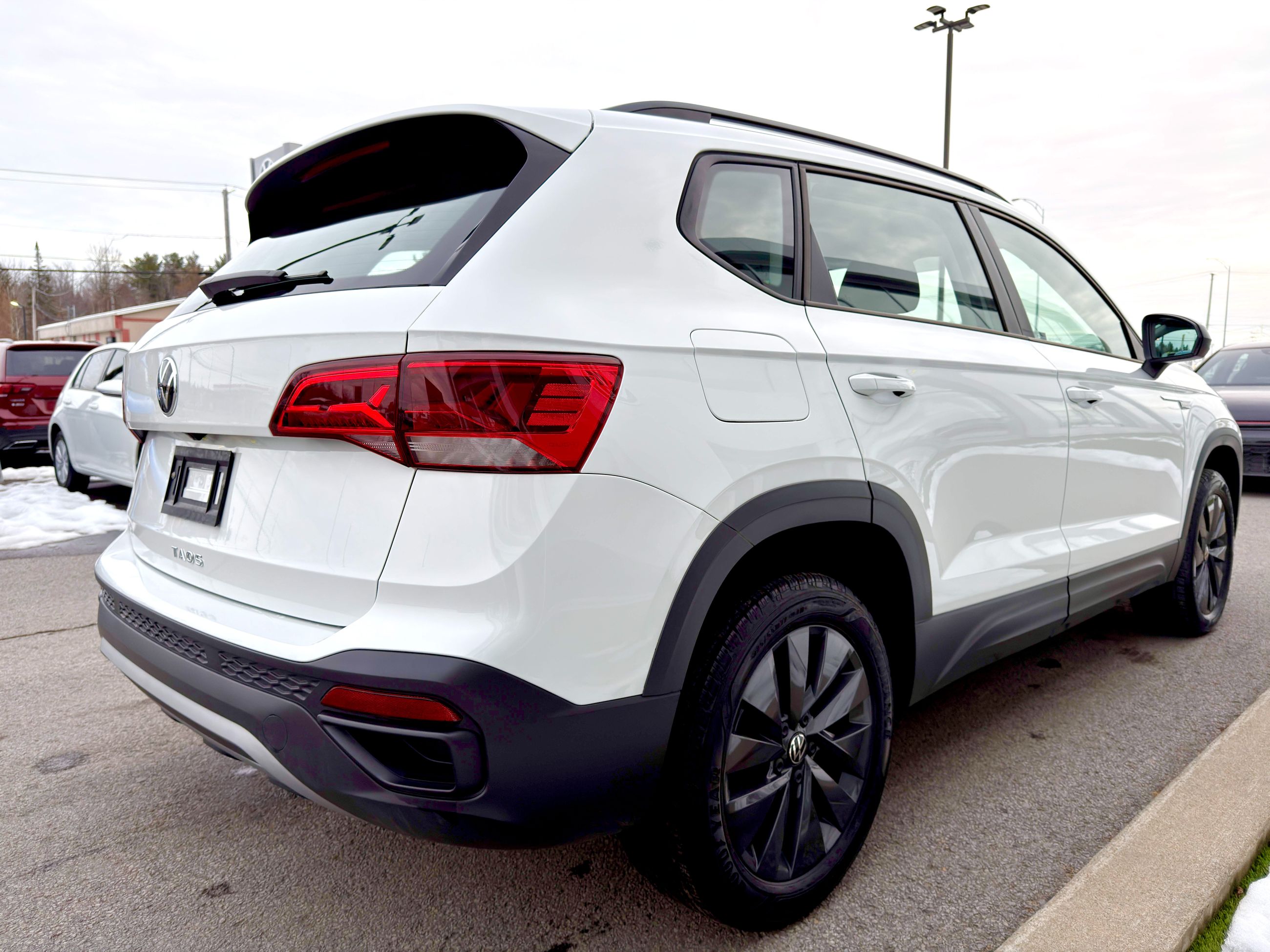 Volkswagen Taos Trendline 2024-8