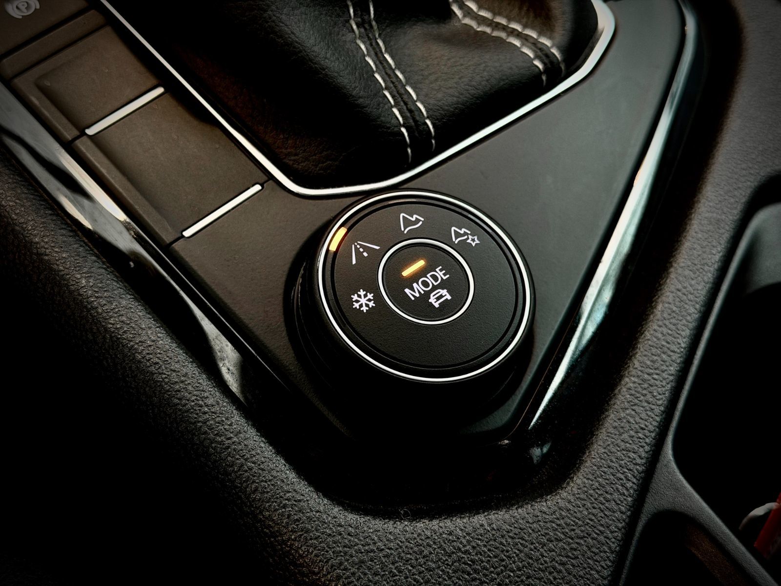 Volkswagen Taos Highline 2024-31