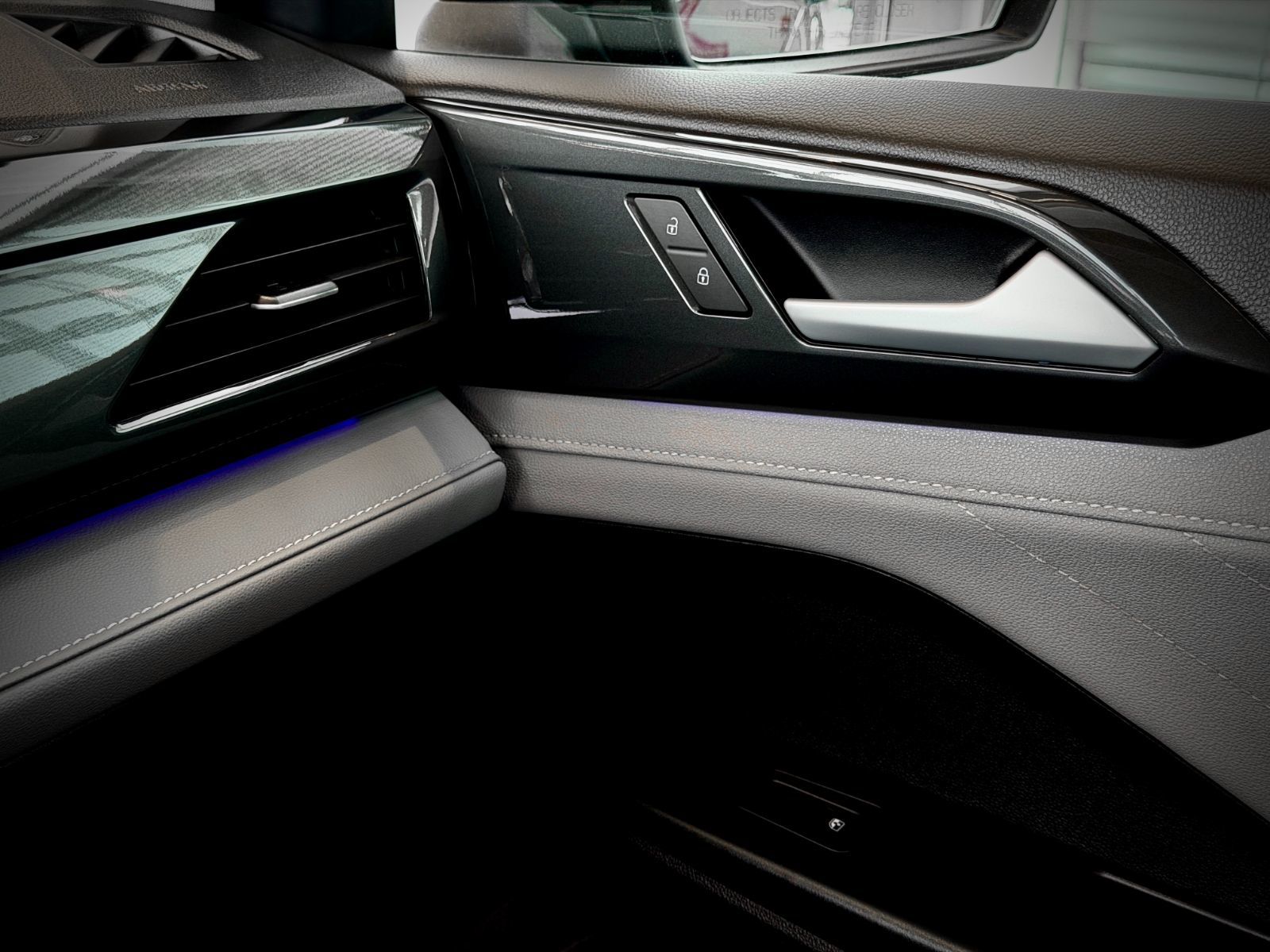 Volkswagen Taos Highline 2024-32