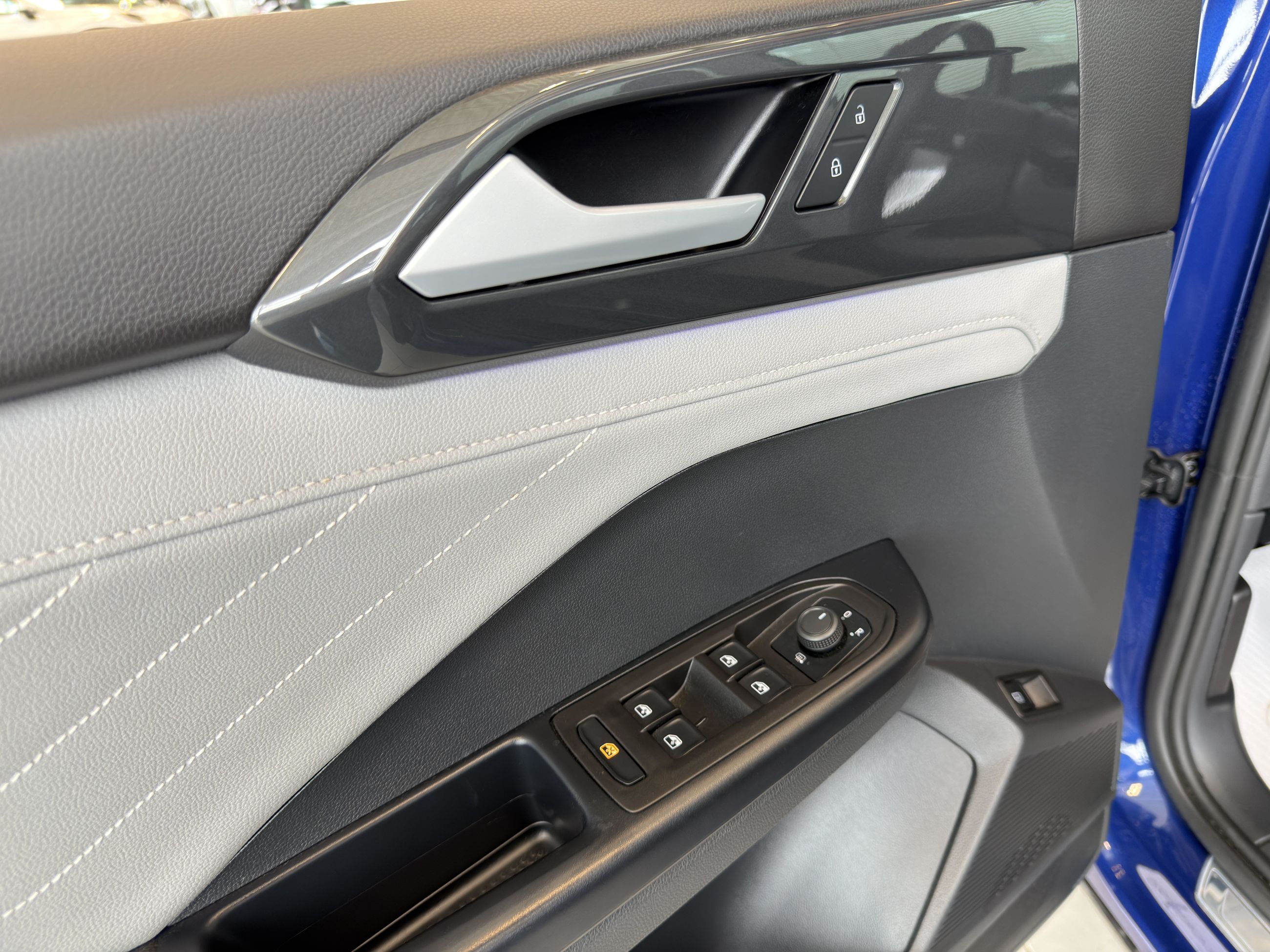 Volkswagen Taos Highline 2024-33