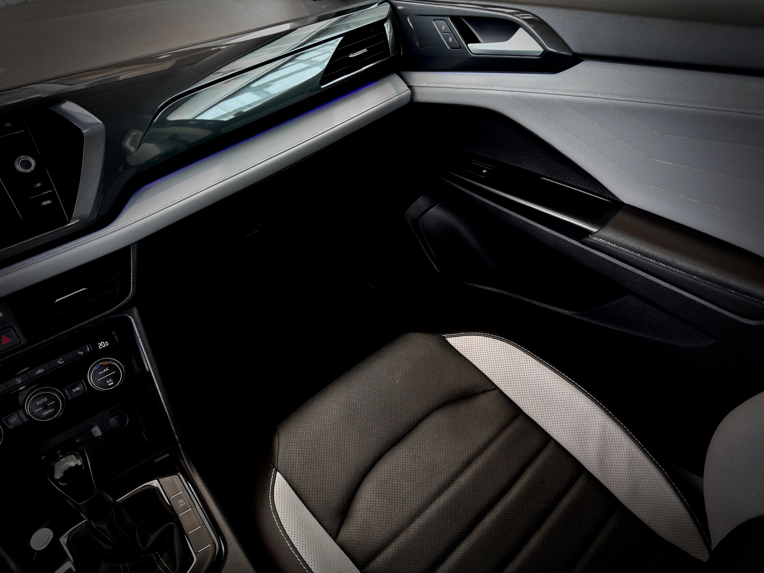 Volkswagen Taos Highline 2024-22