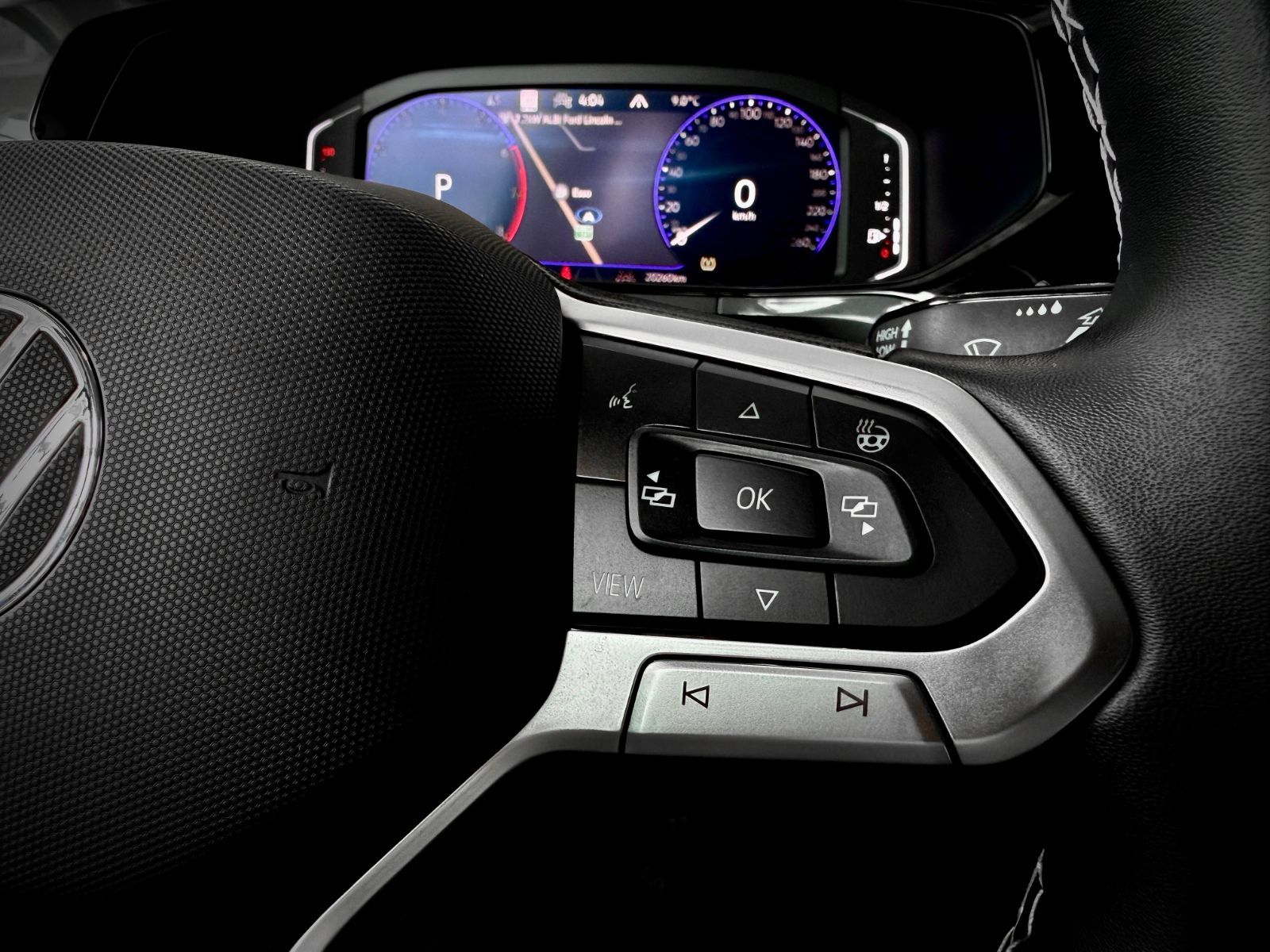 Volkswagen Taos Highline 2024-25