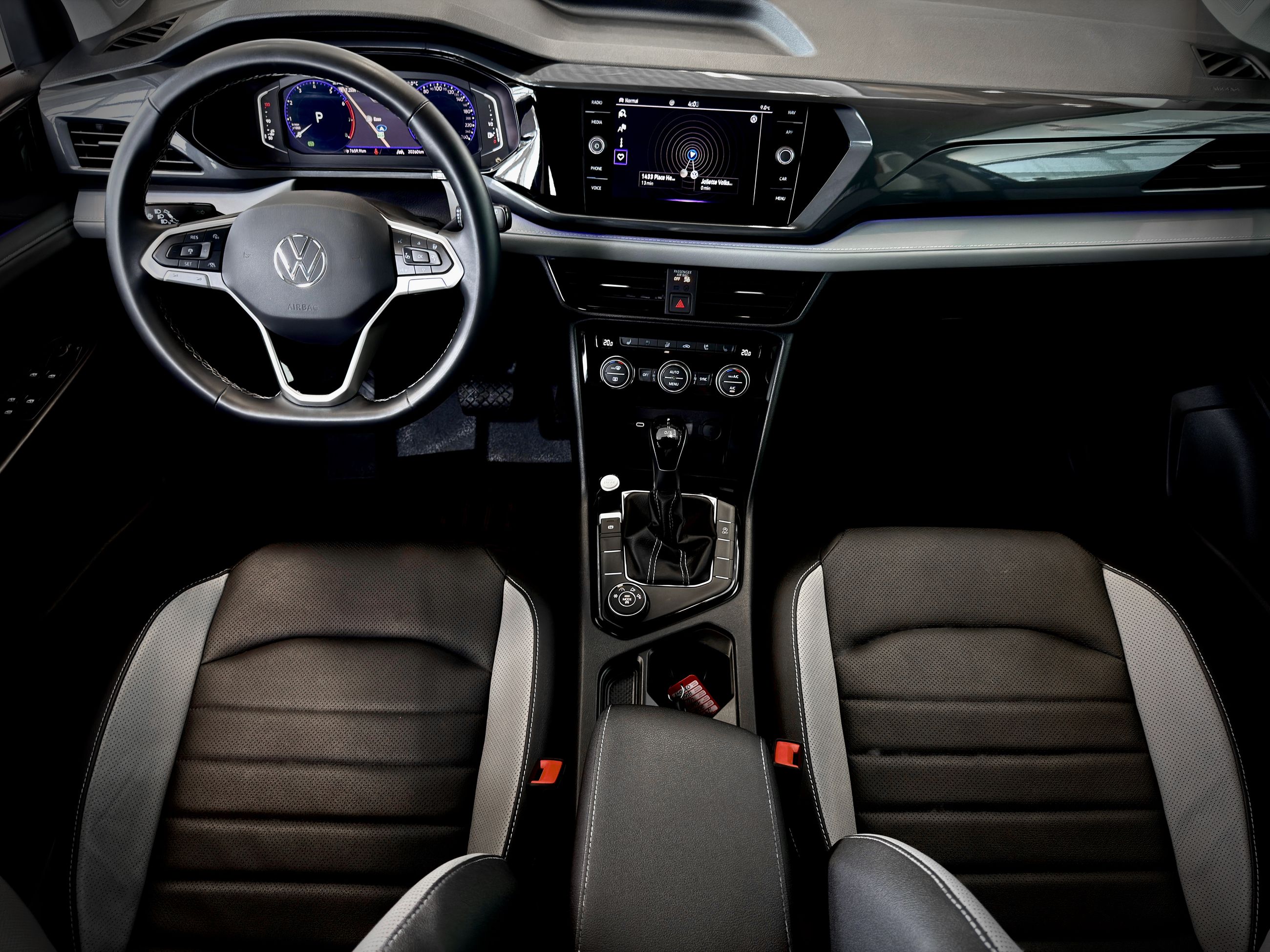 Volkswagen Taos Highline 2024-21