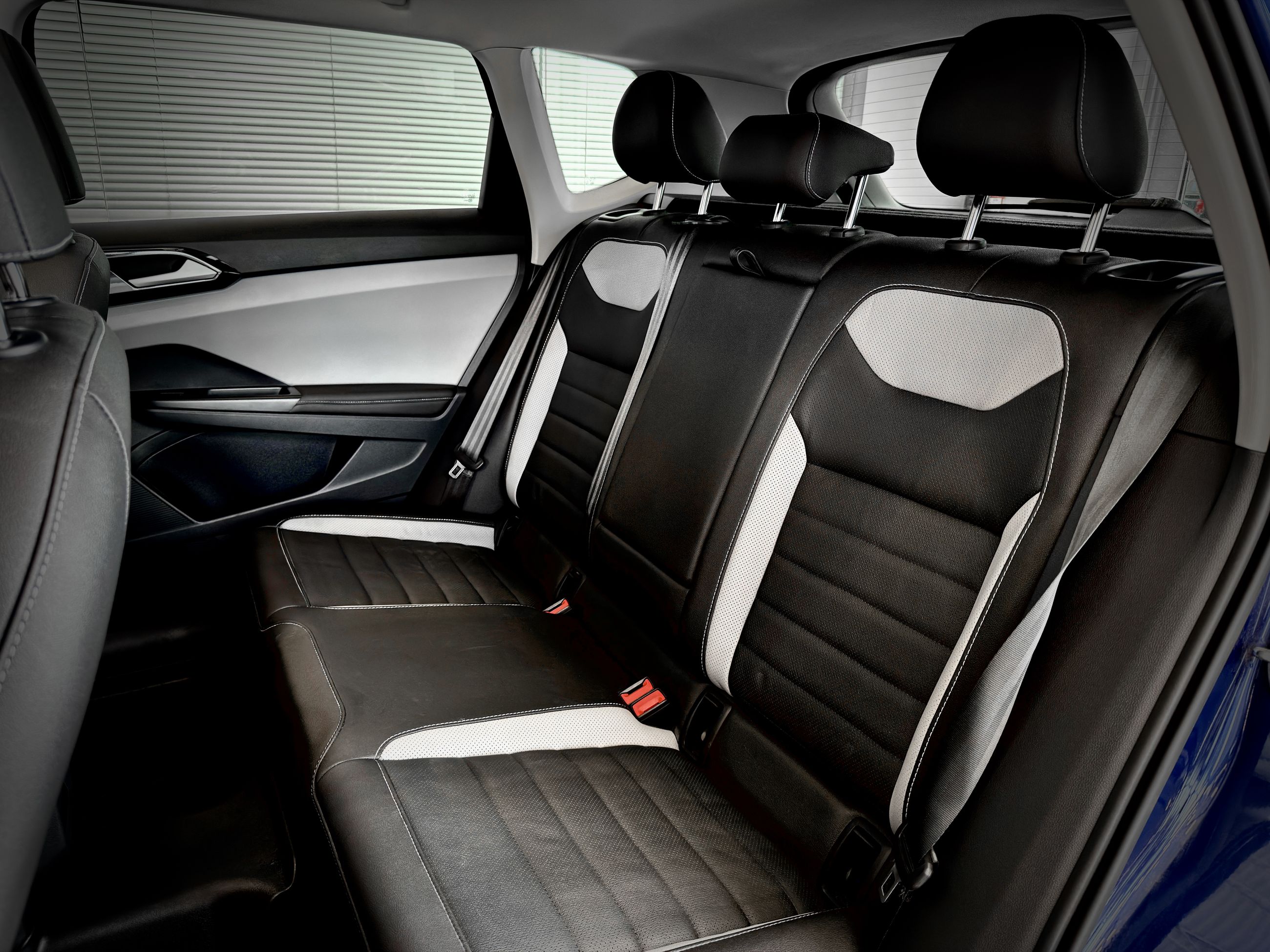 Volkswagen Taos Highline 2024-18