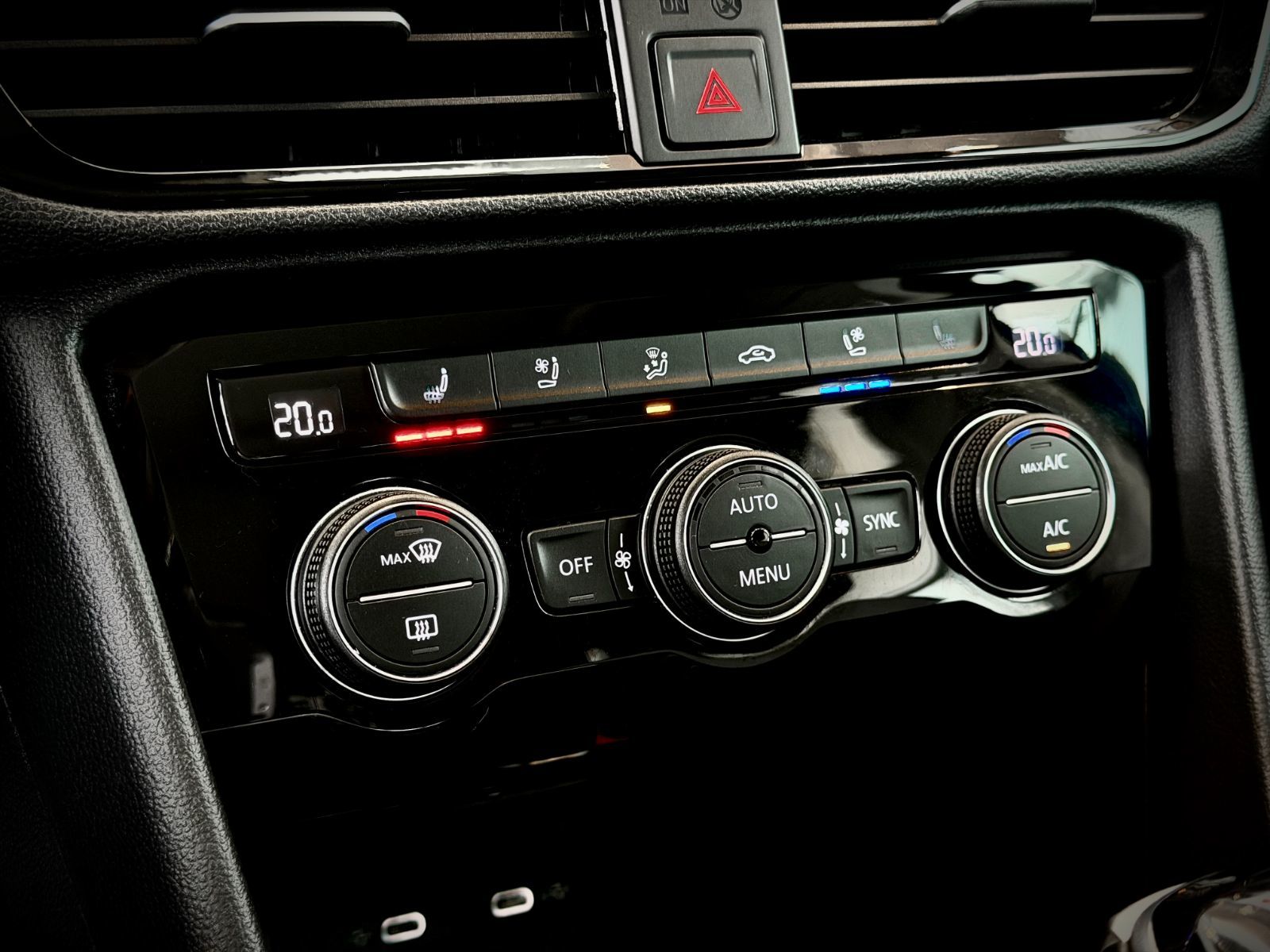 Volkswagen Taos Highline 2024-29