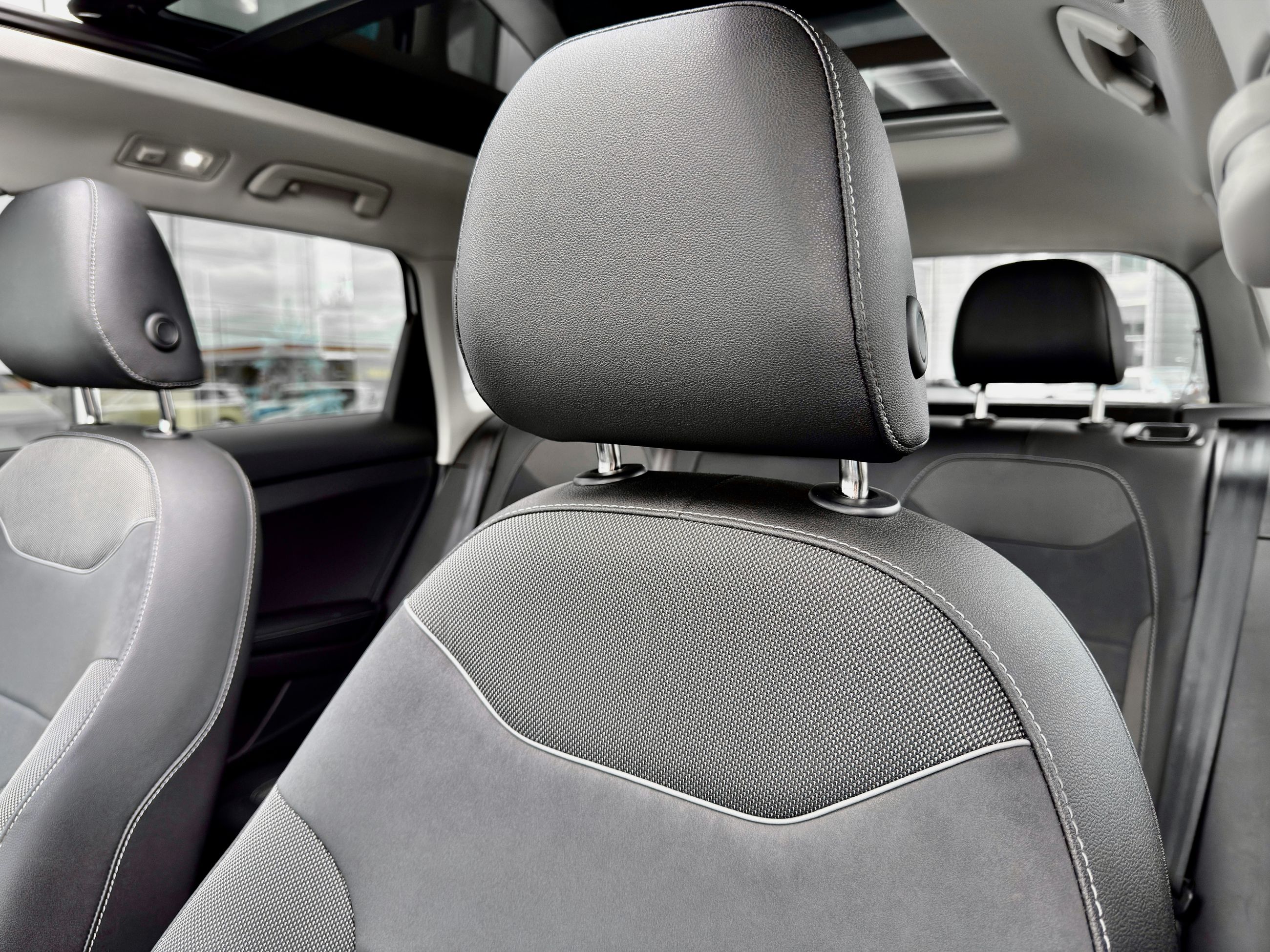 Volkswagen Taos Comfortline Black Edition 2025-17