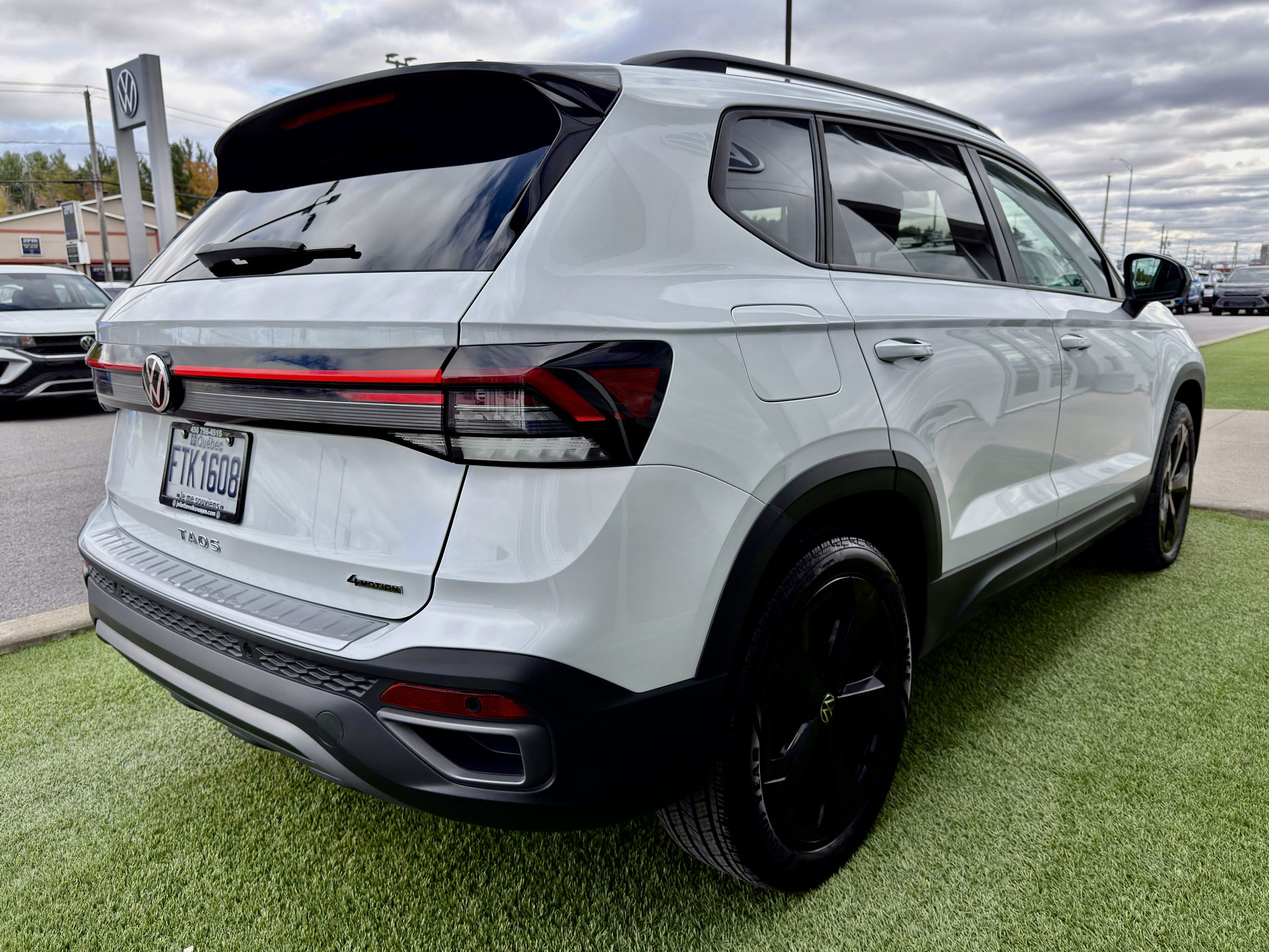 Volkswagen Taos Comfortline Black Edition 2025-7