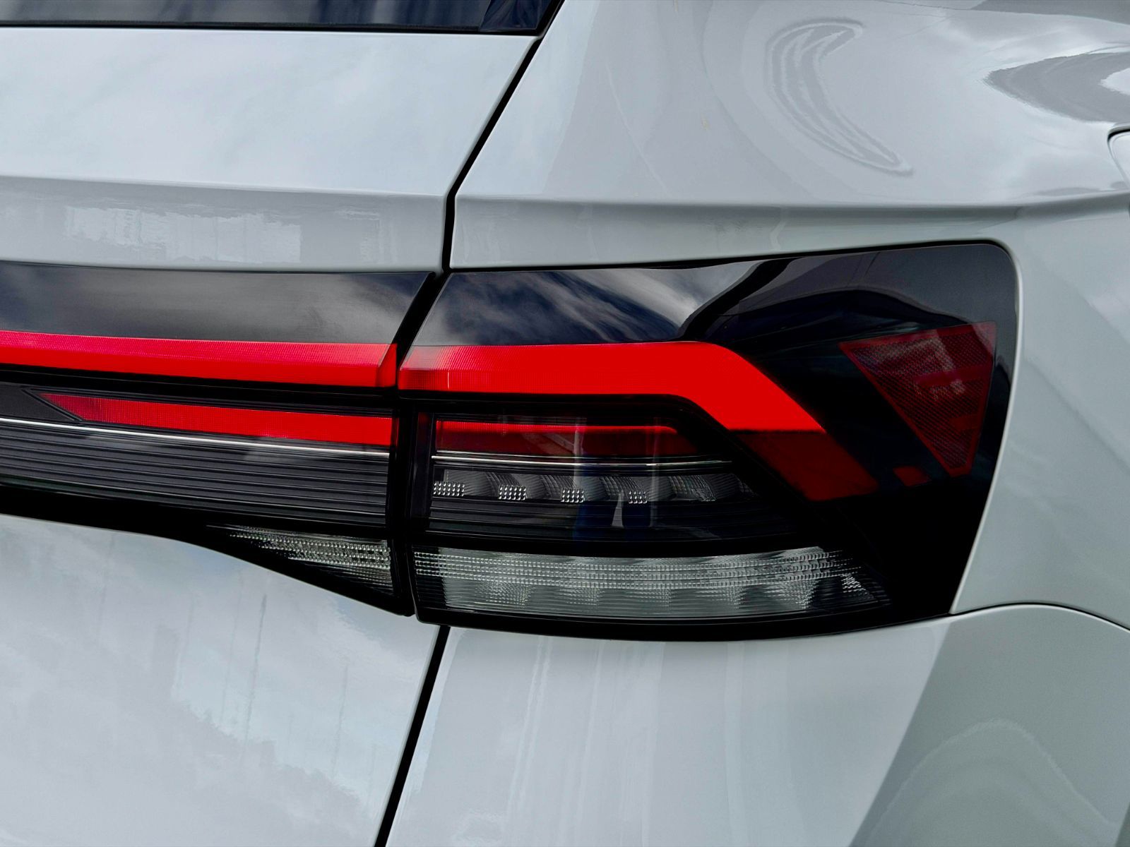 Volkswagen Taos Comfortline Black Edition 2025-9