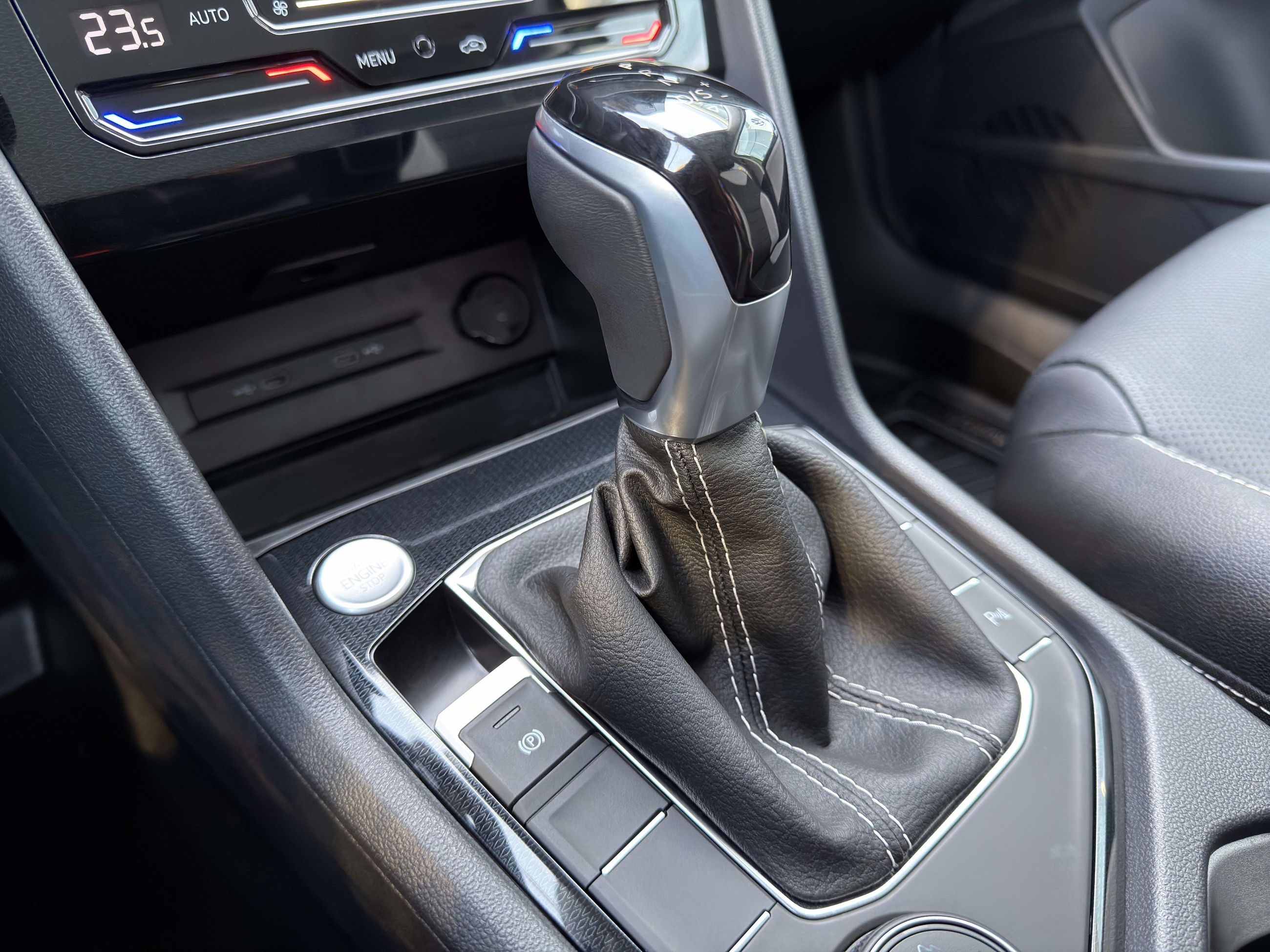 Volkswagen Taos Highline 2025-26