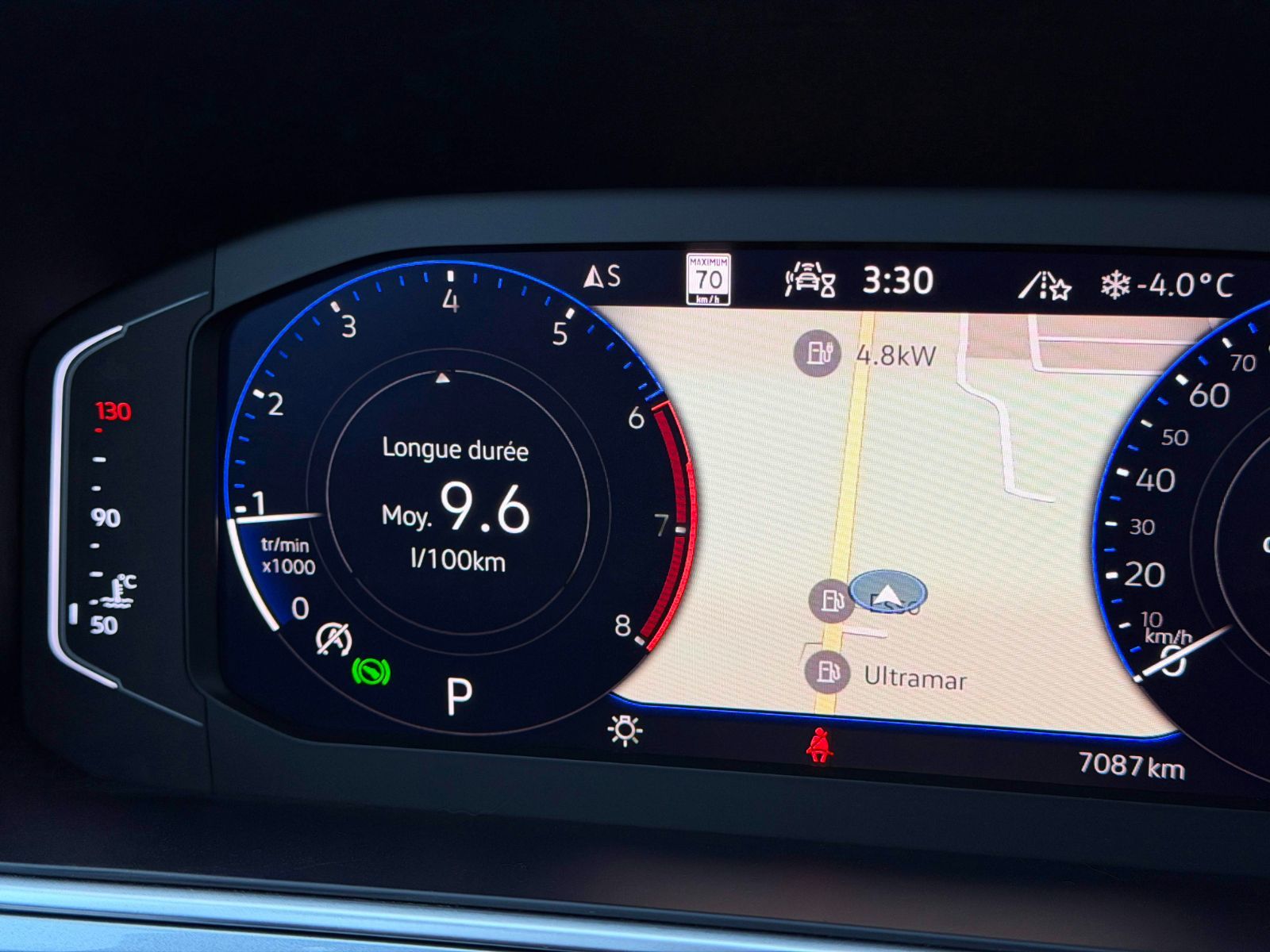 Volkswagen Taos Highline 2025-22