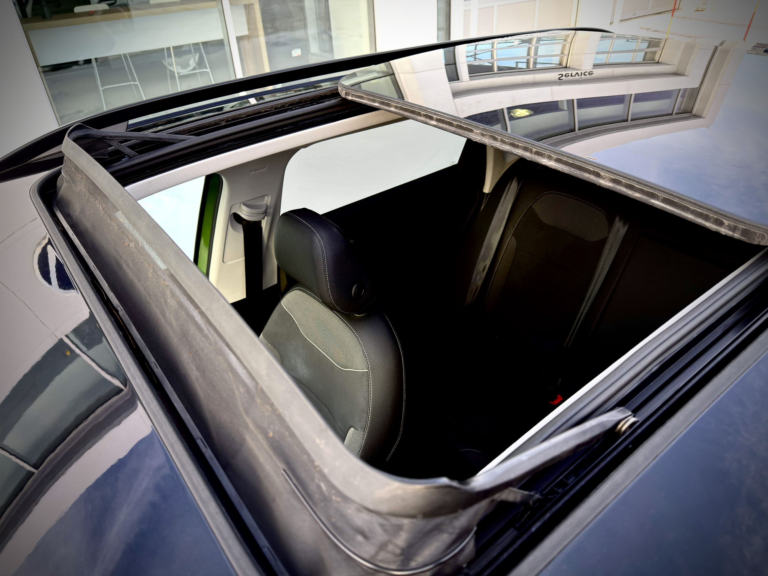 Volkswagen Taos Comfortline Black Edition 2025-10