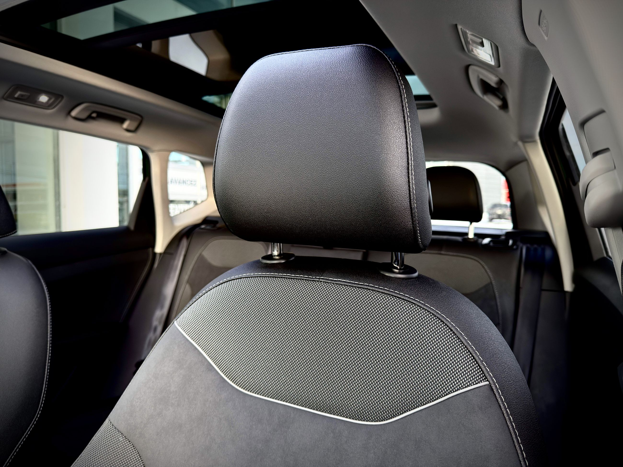 Volkswagen Taos Comfortline Black Edition 2025-14