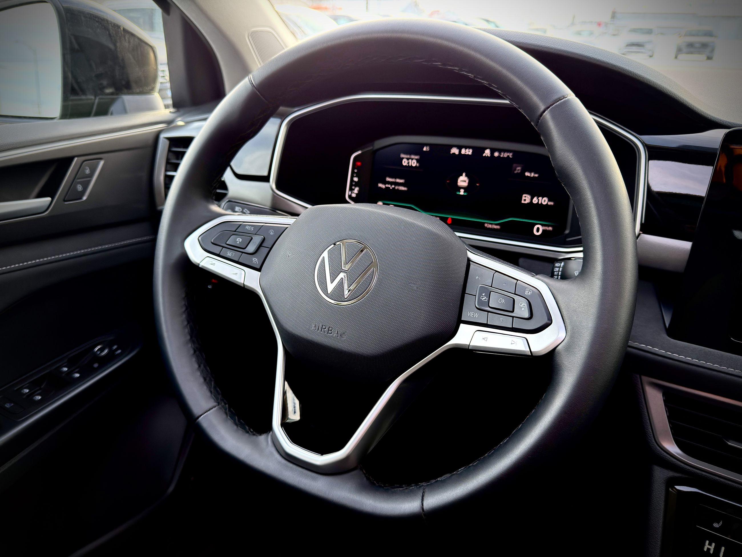 Volkswagen Taos Comfortline Black Edition 2025-18
