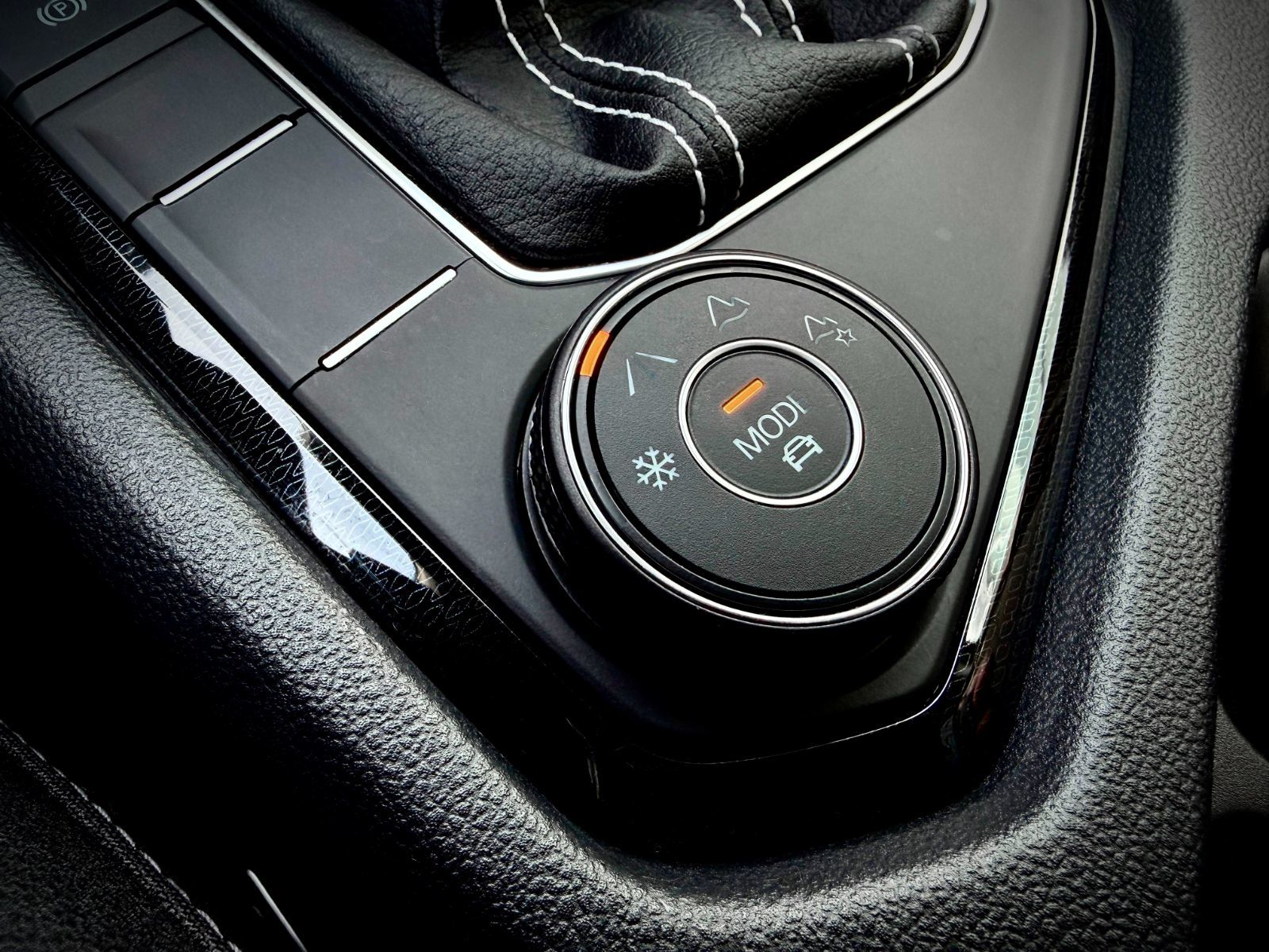 Volkswagen Taos Comfortline Black Edition 2025-26