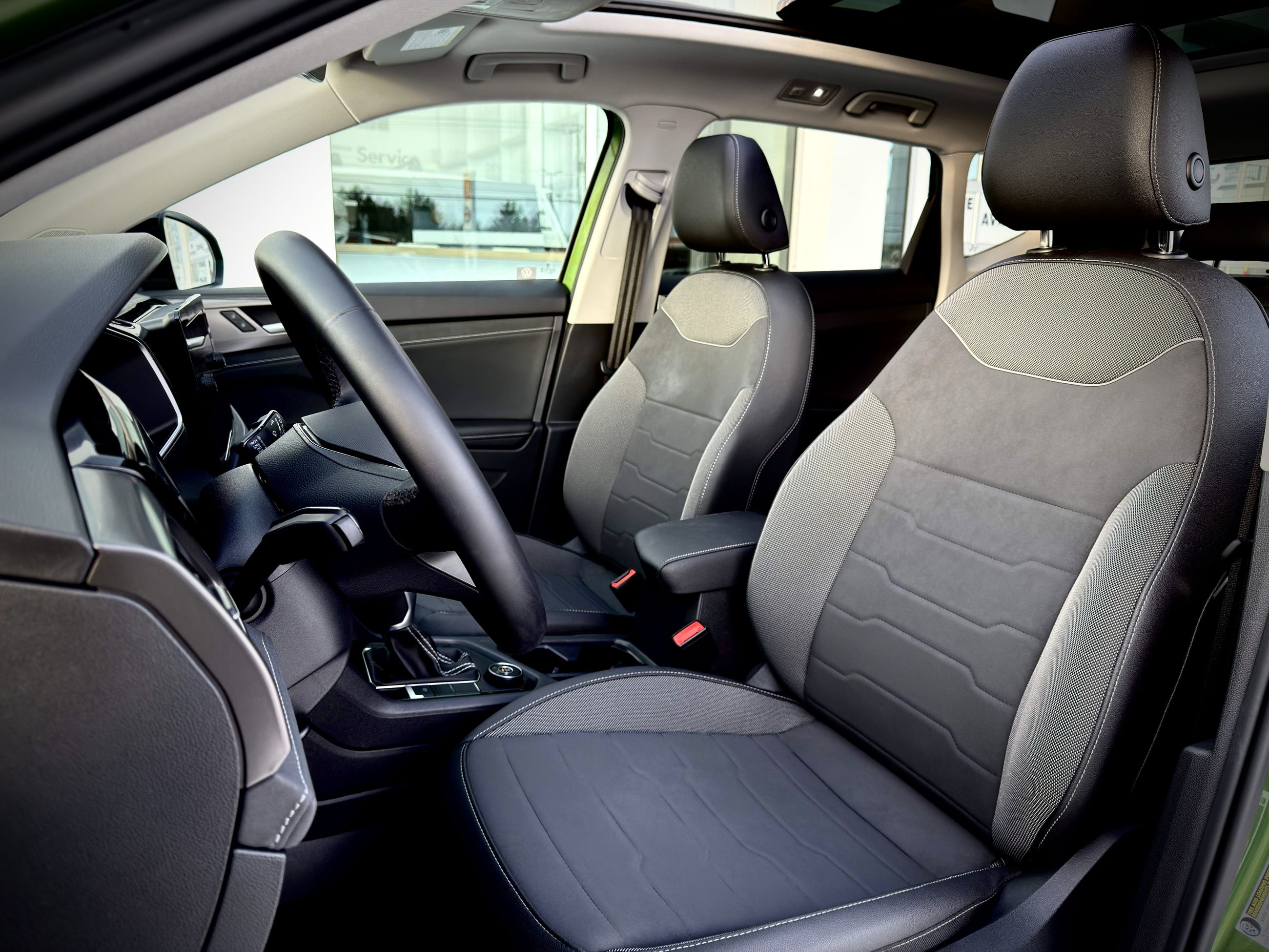 Volkswagen Taos Comfortline Black Edition 2025-12